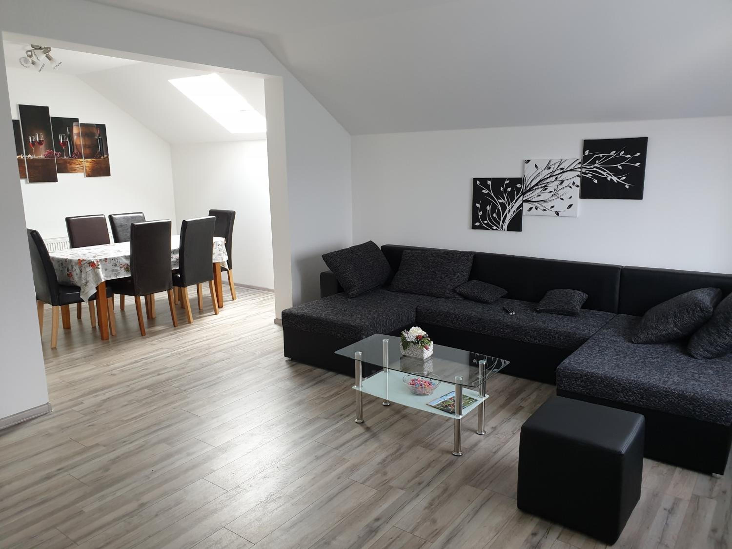 Two-Bedroom Apartment - Photo 19