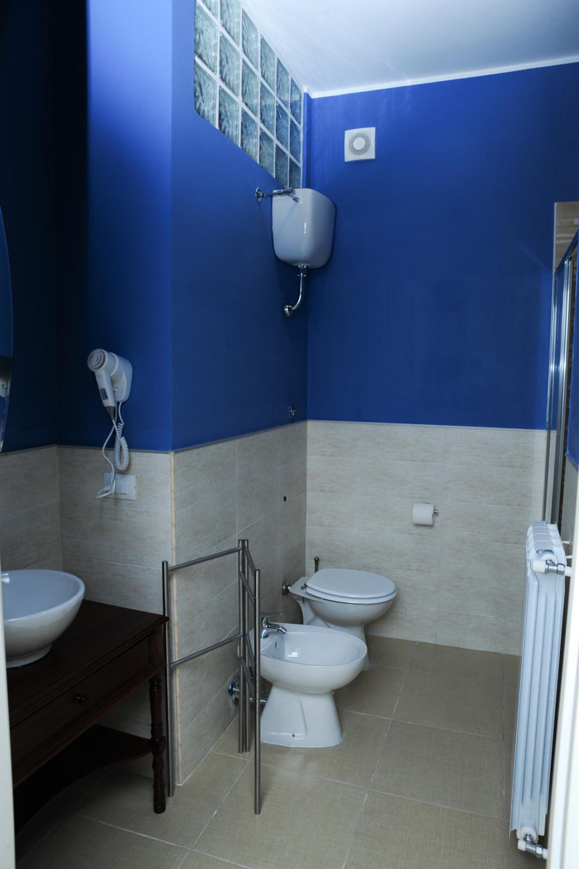 Deluxe Double Room with Balcony - Photo 2