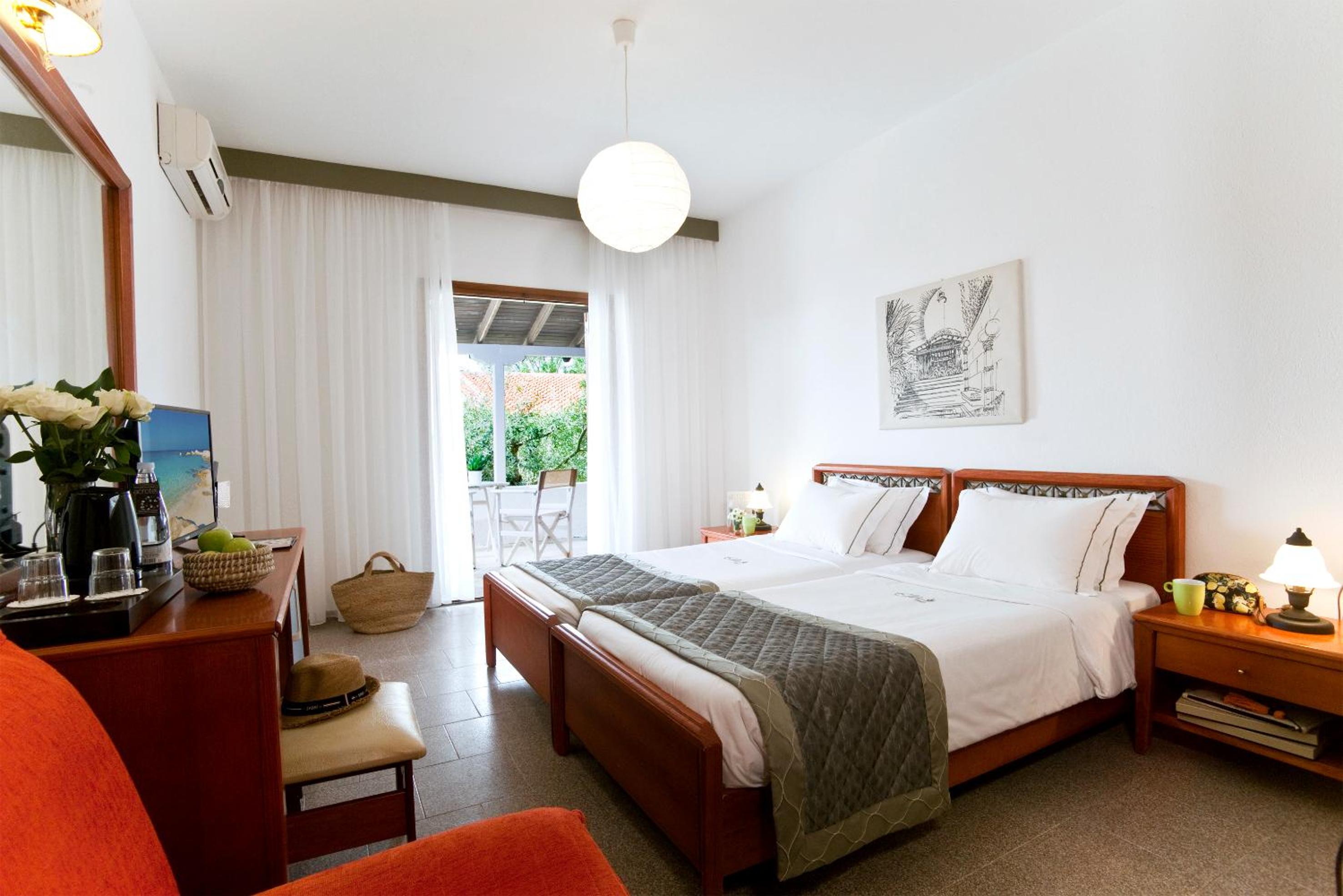 Double Room - Photo 2