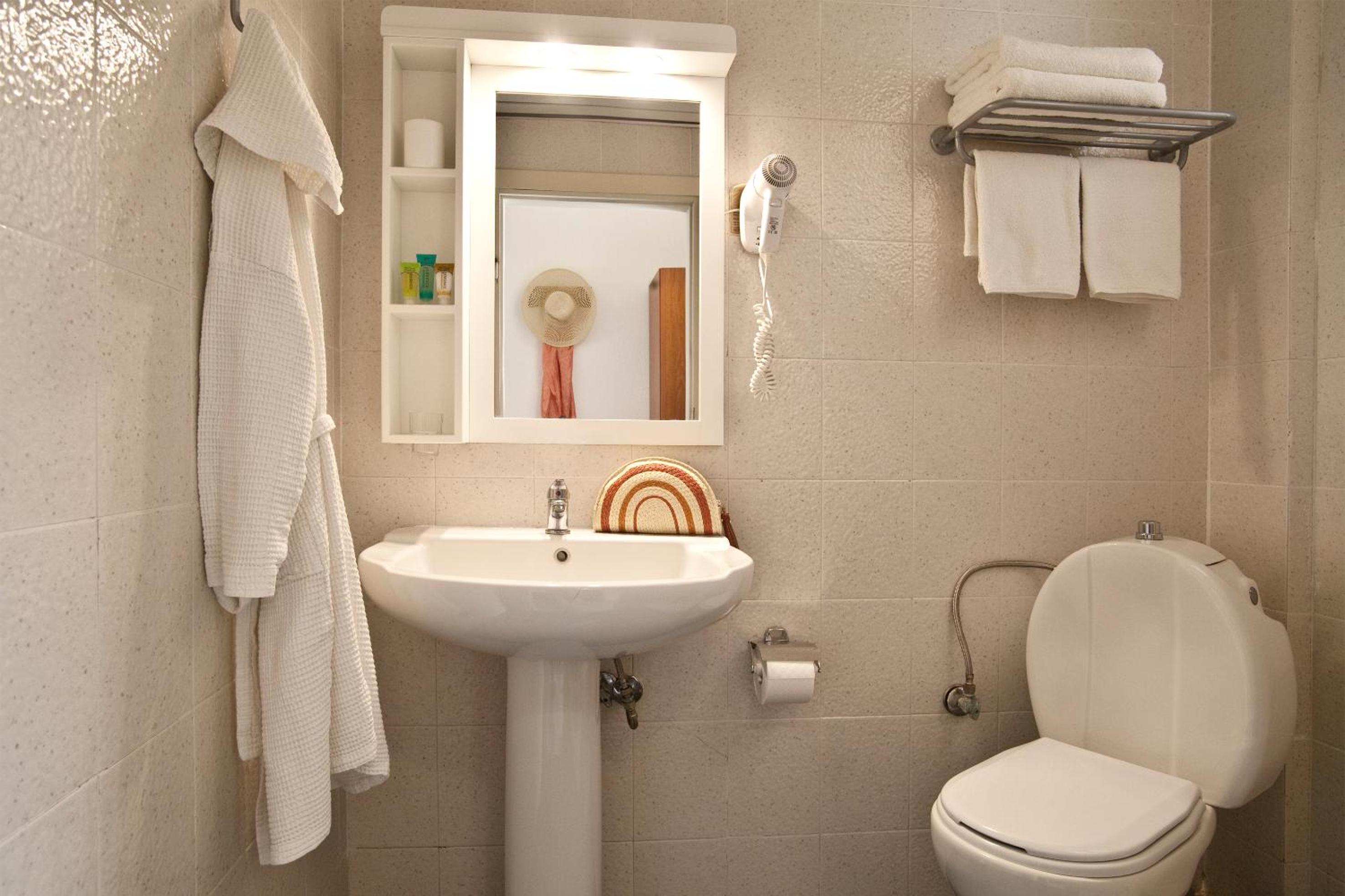 Double Room - Photo 4