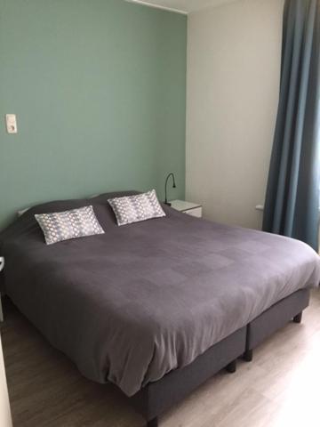 Family Room with Private Bathroom photo 2