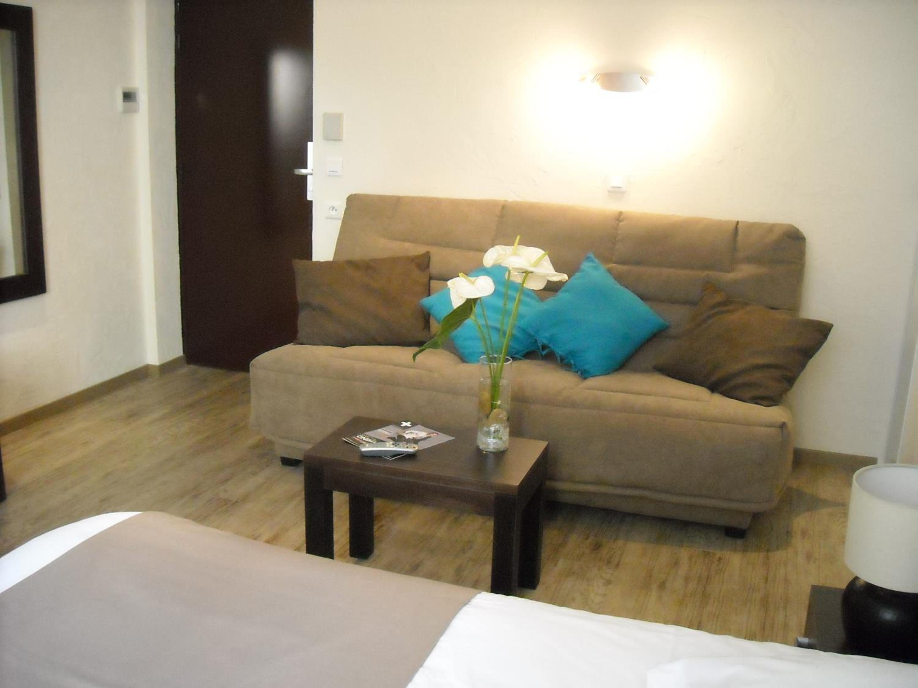 Family Room photo 3