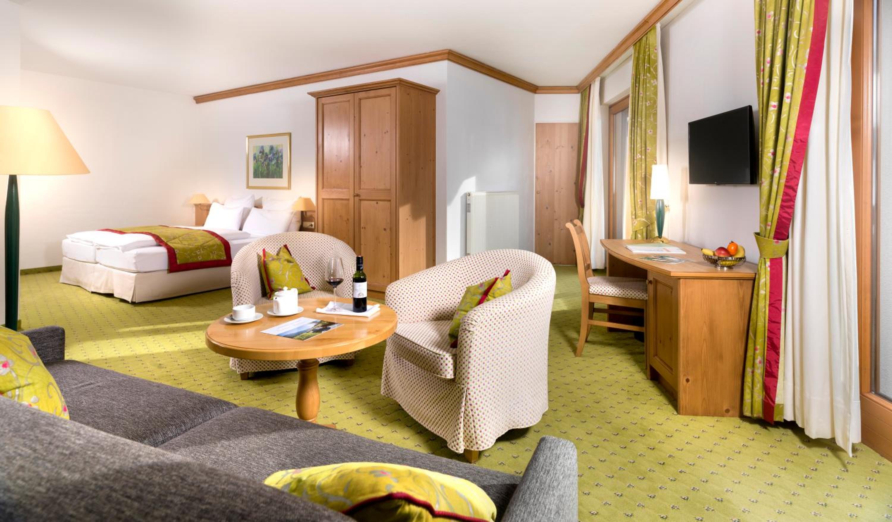 Junior Suite with Balcony - Annex photo 1