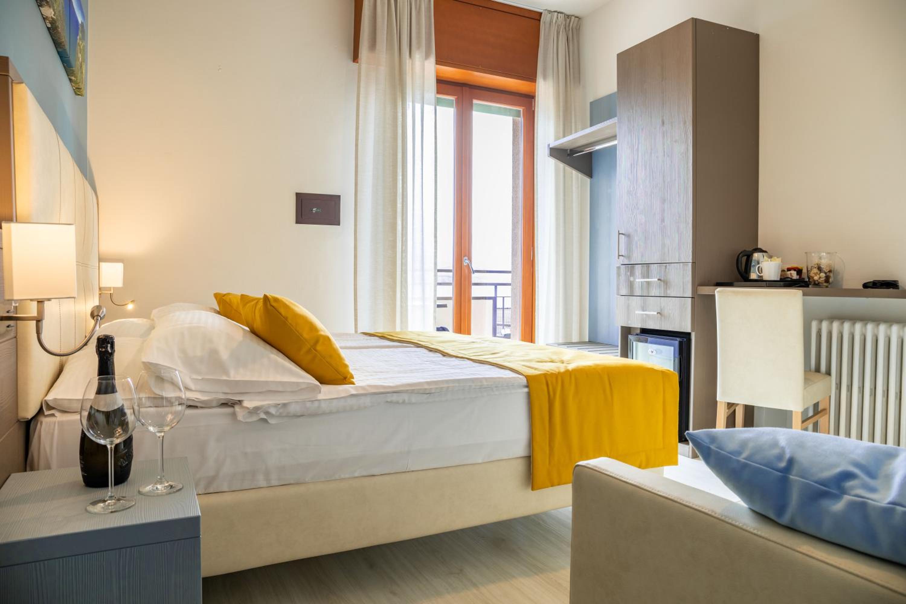 Comfort Double Room with Lake View