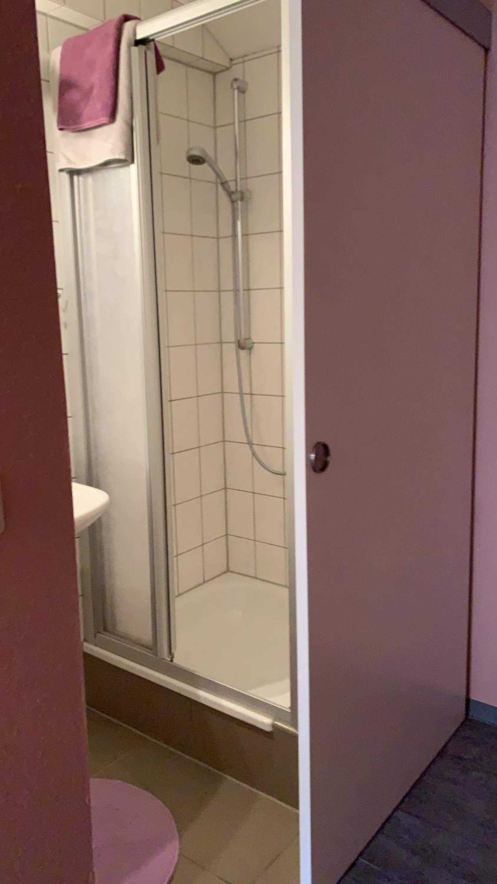 Standard Single Room with Shower photo 2