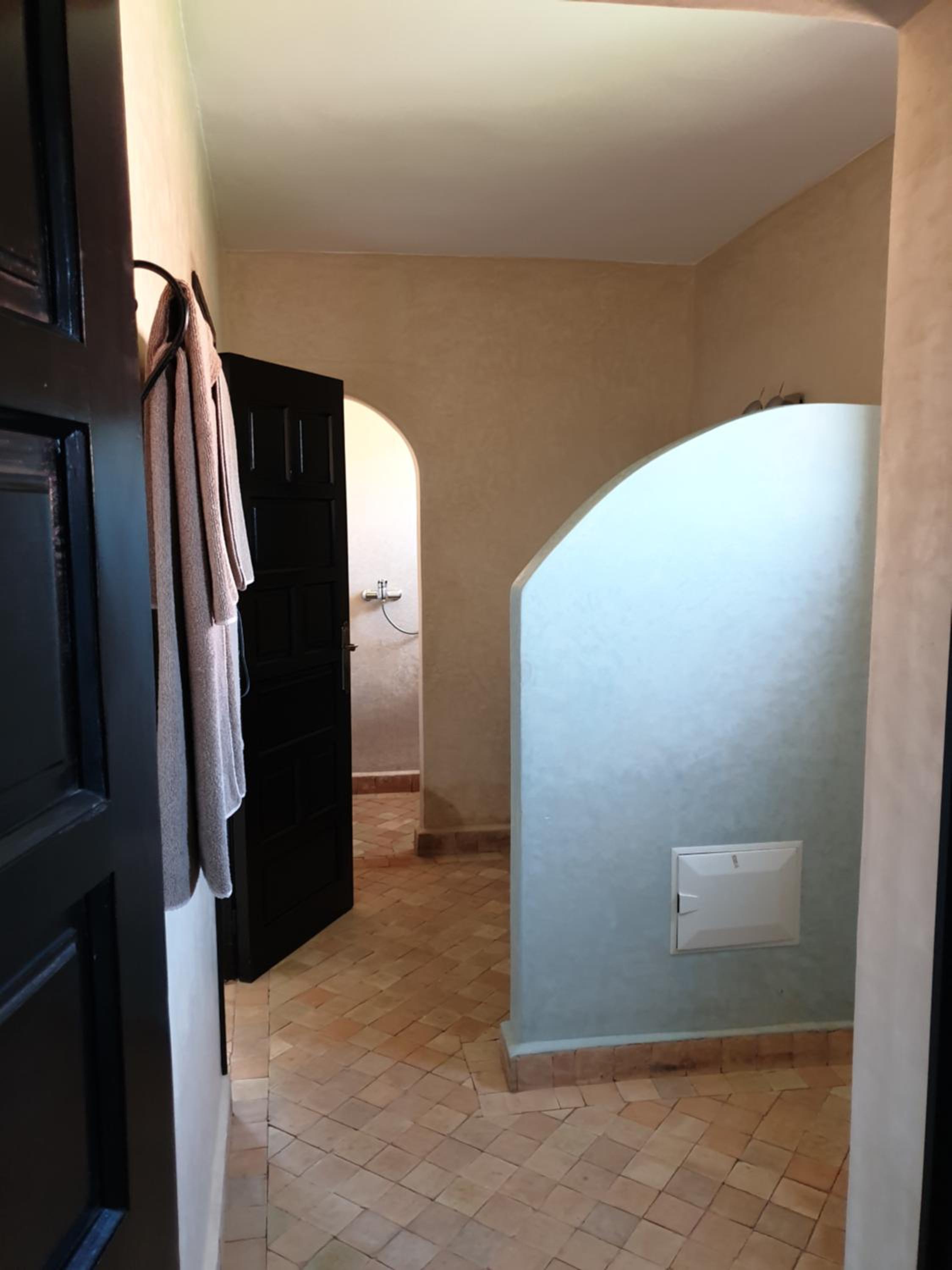 Two-Bedroom Bungalow - Photo 2