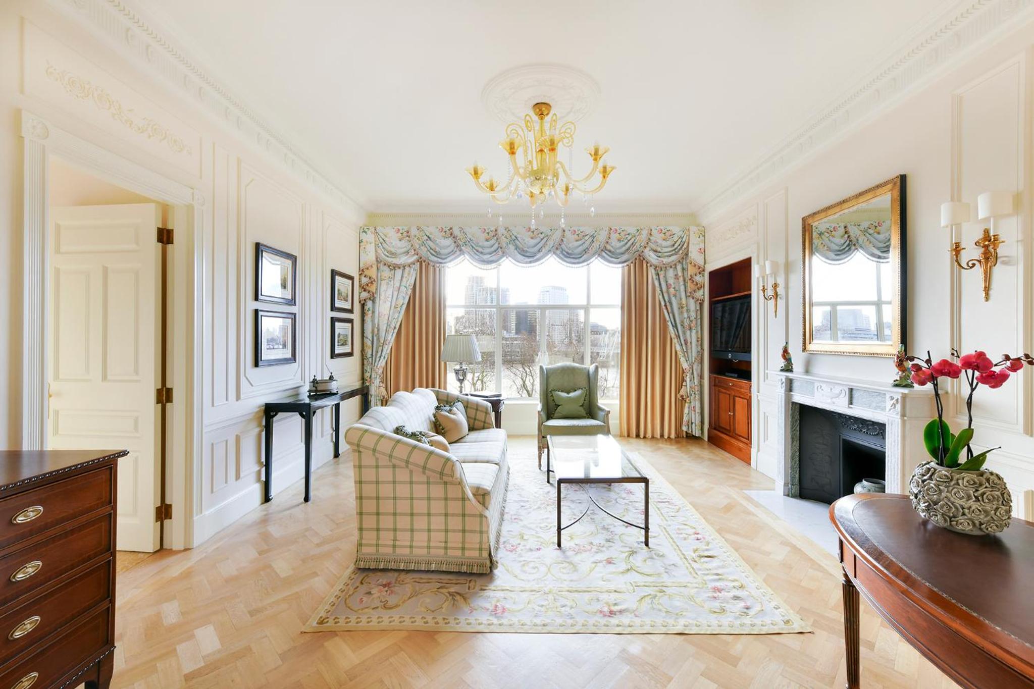 One-Bedroom River View Suite
