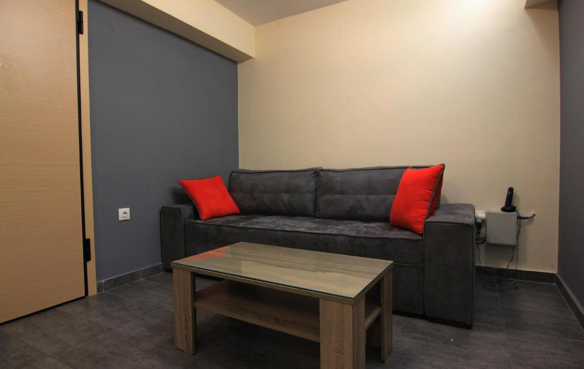 One-Bedroom Apartment (Annex) photo 1