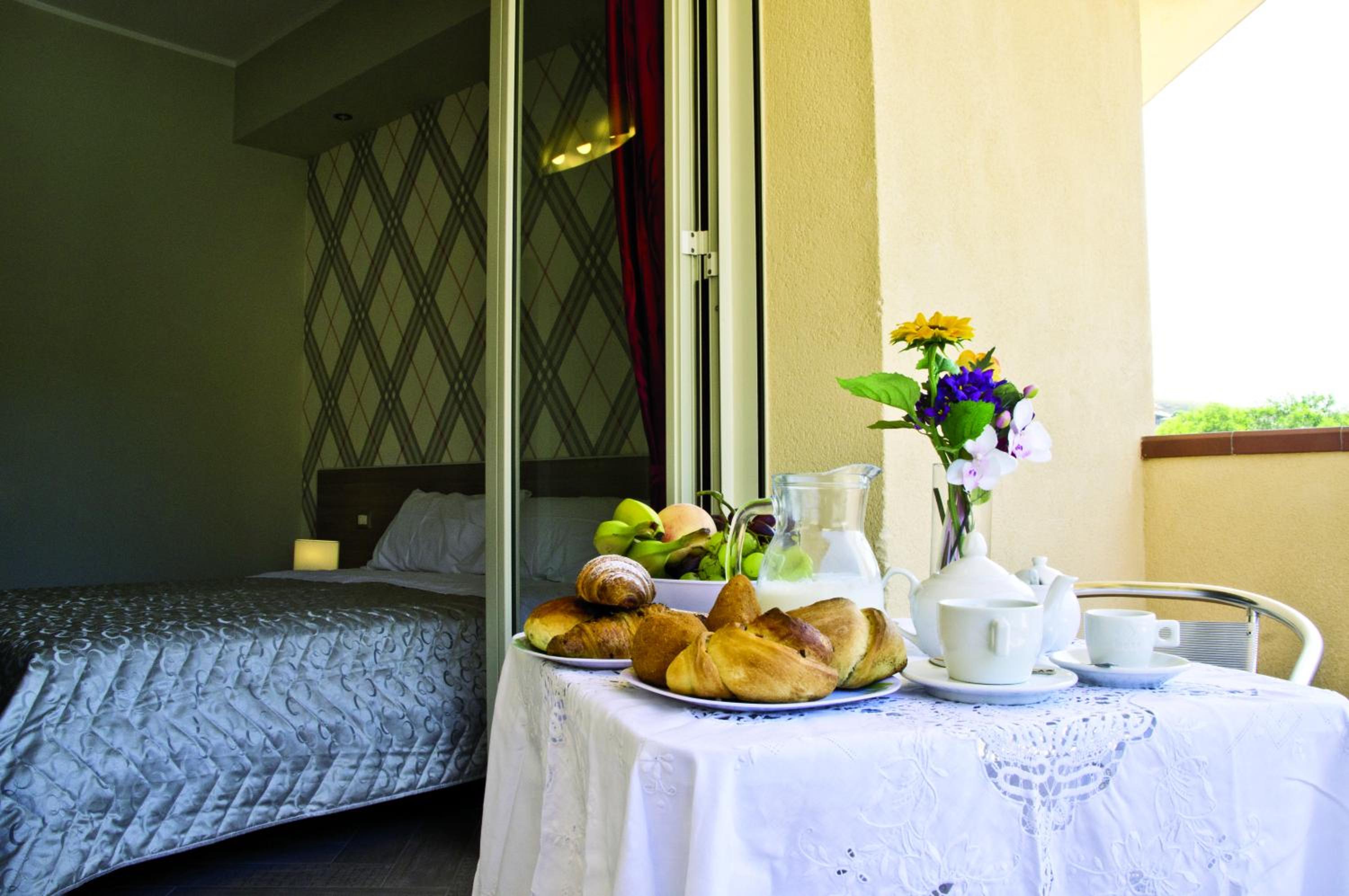 Superior Double or Twin Room with Balcony photo 2