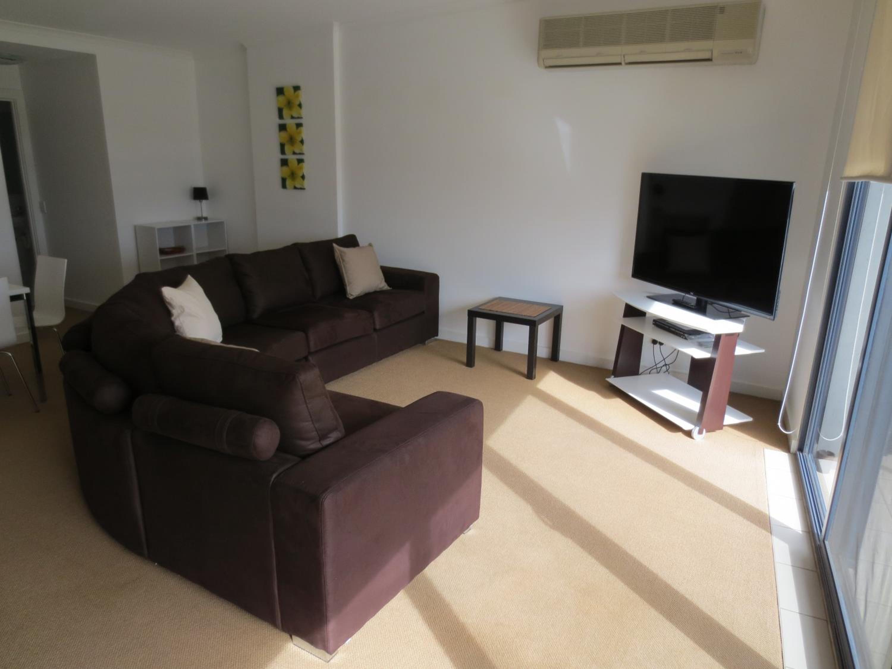 Two-Bedroom Apartment with Park View photo 3