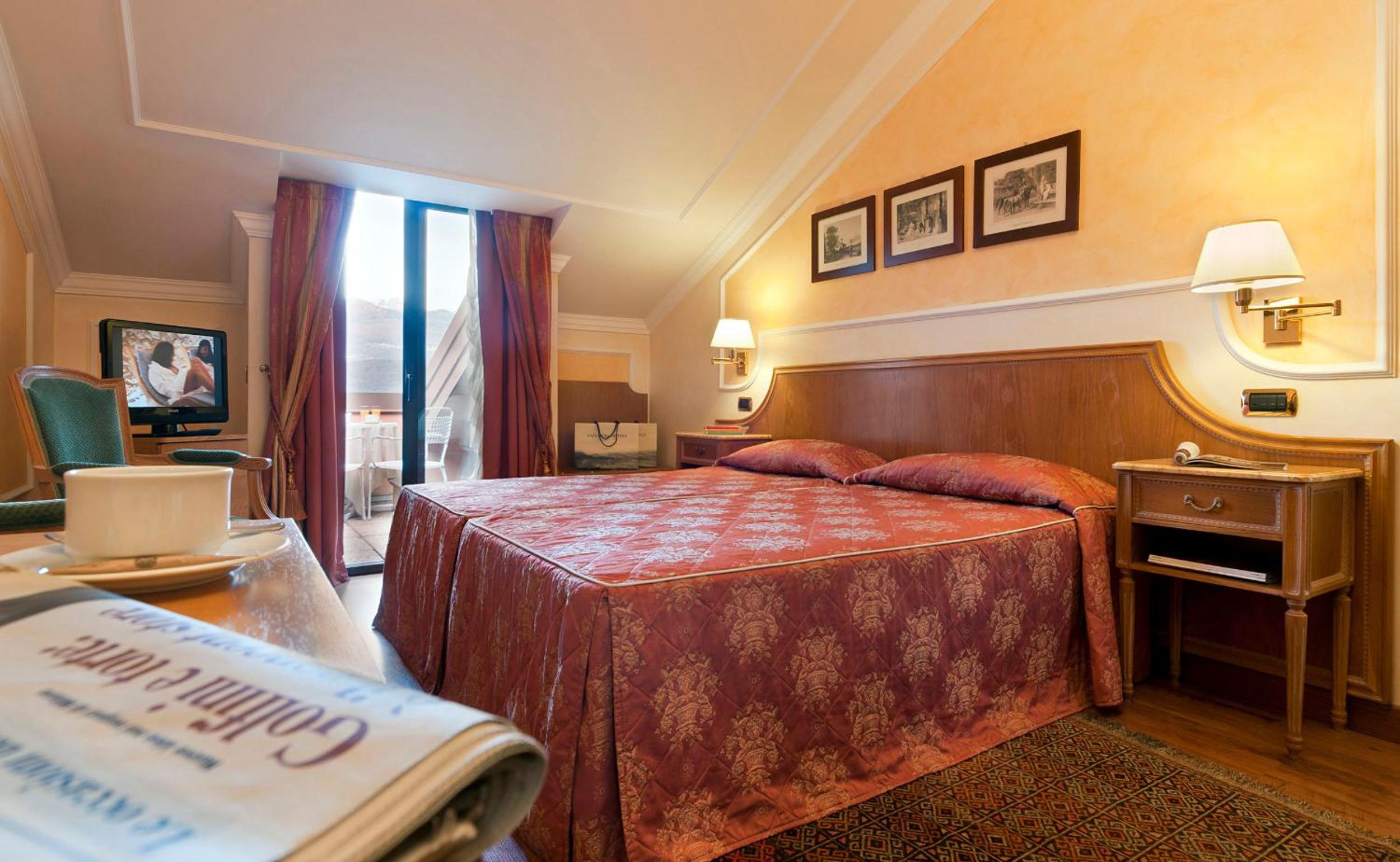 Classic Double Room -  Mountain Side - Photo 2