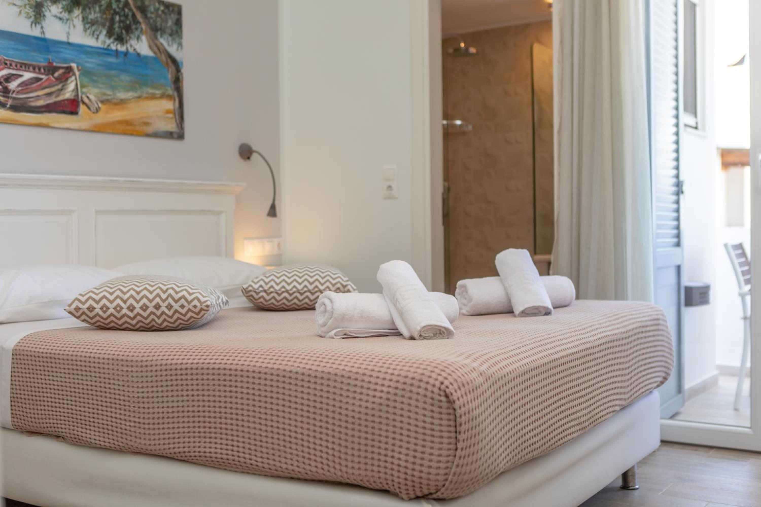 Studio with Sea View (2 Adults)