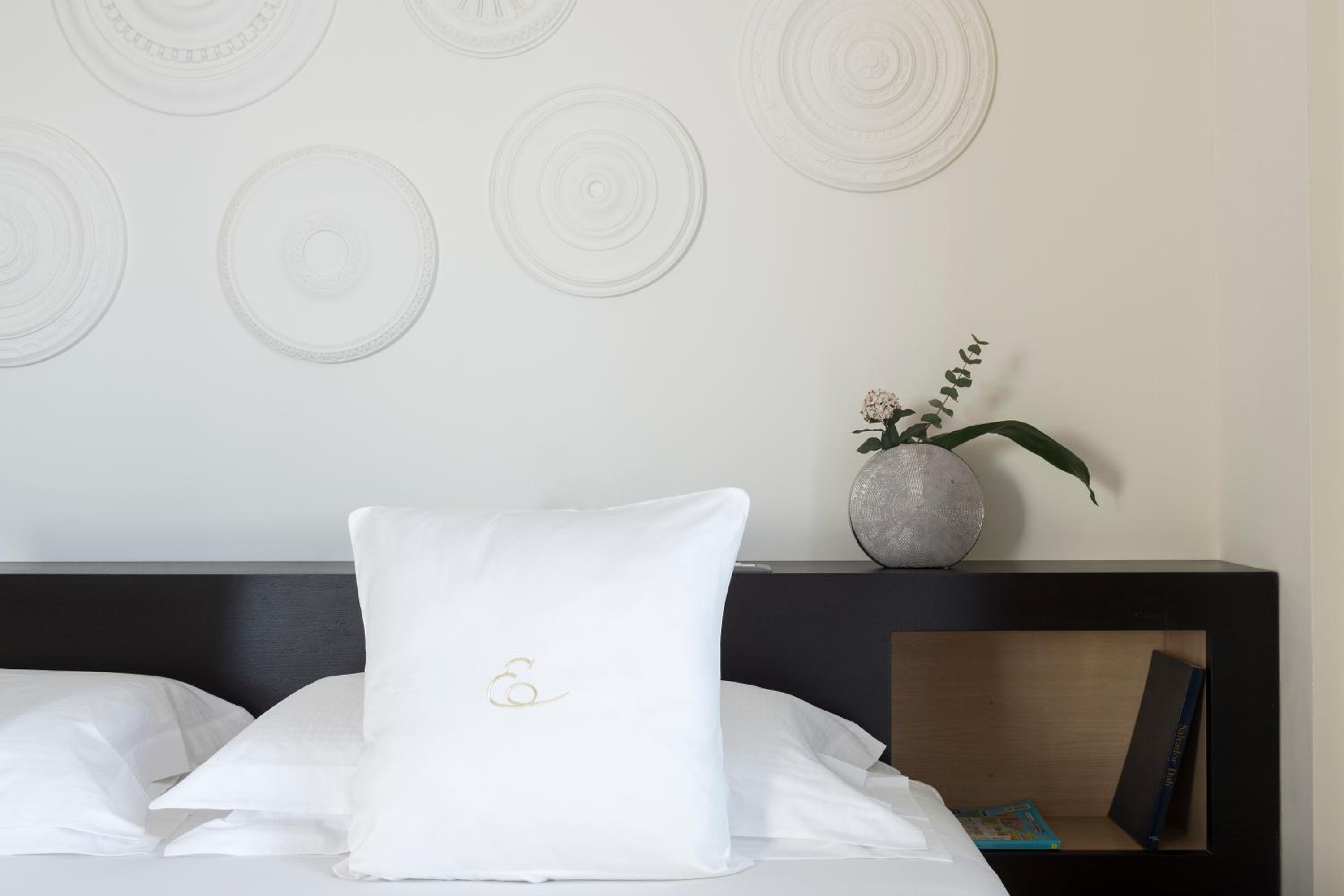 Suite - Photo 2