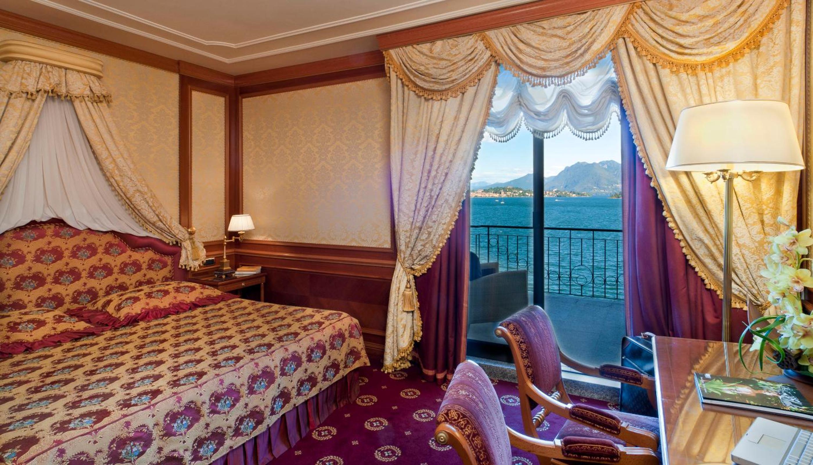 Senior Suite with Lake View - Photo 1