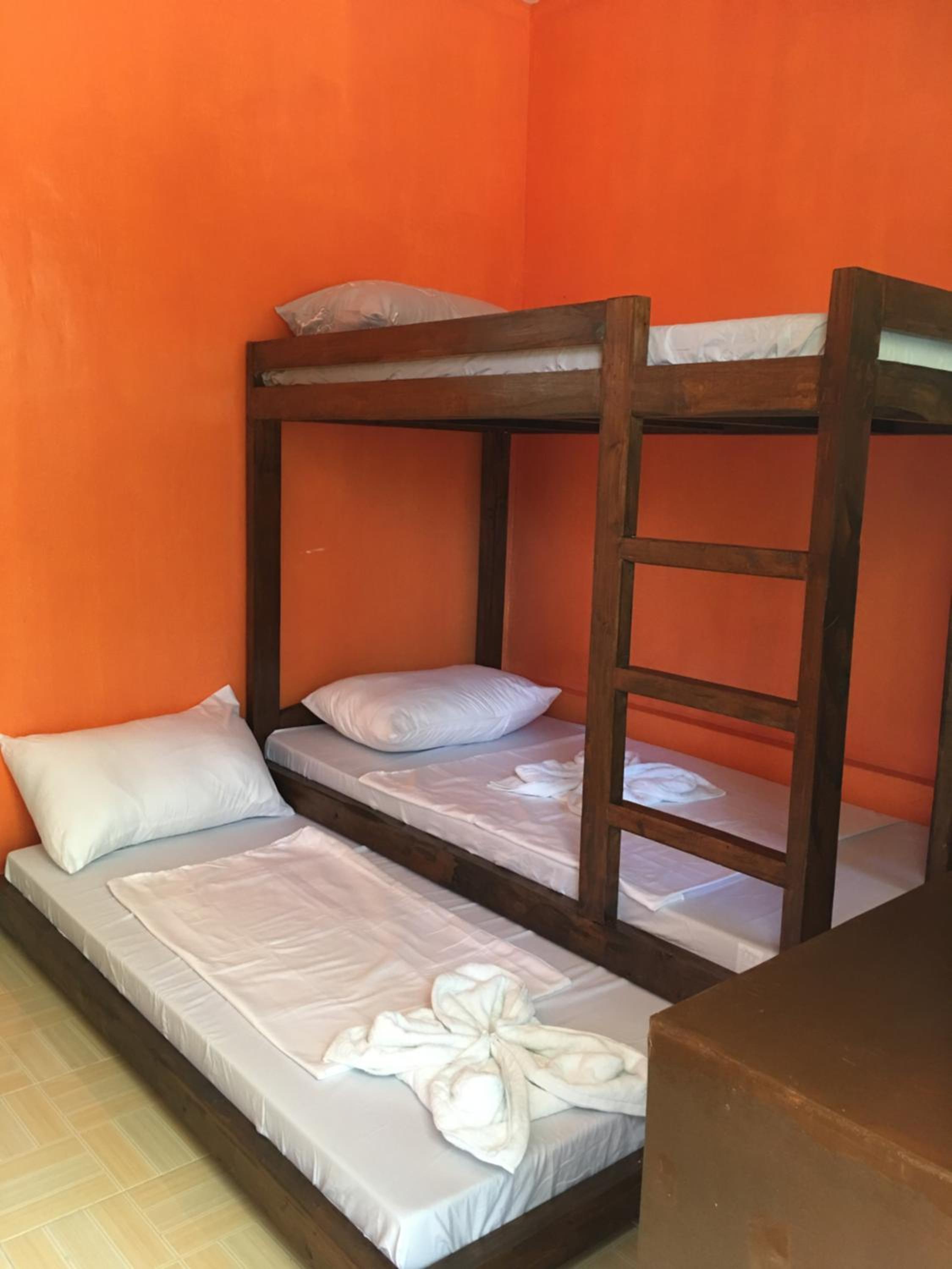 Comfort Triple Room with Shower - Photo 1
