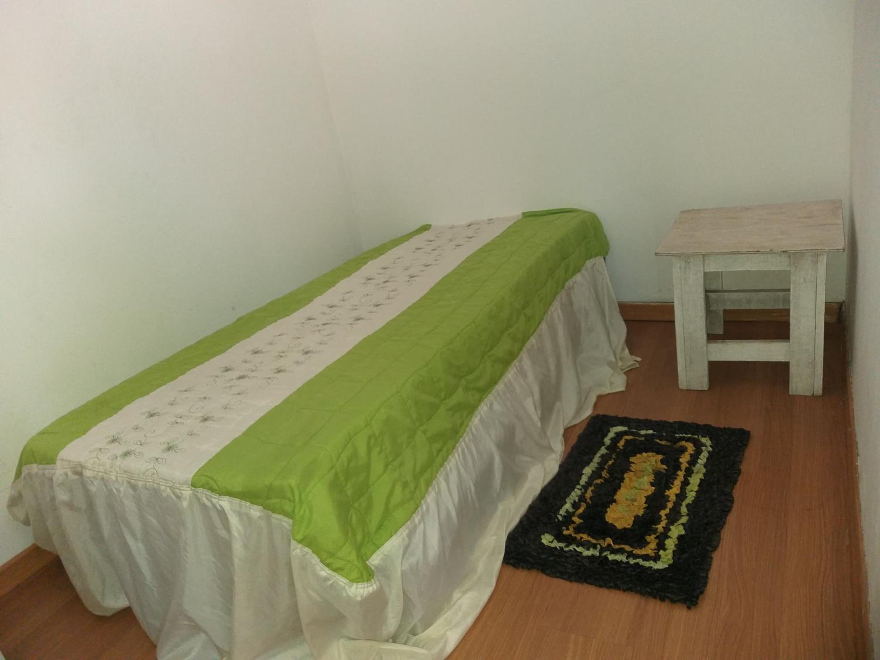 Single Room with Shared Toilet