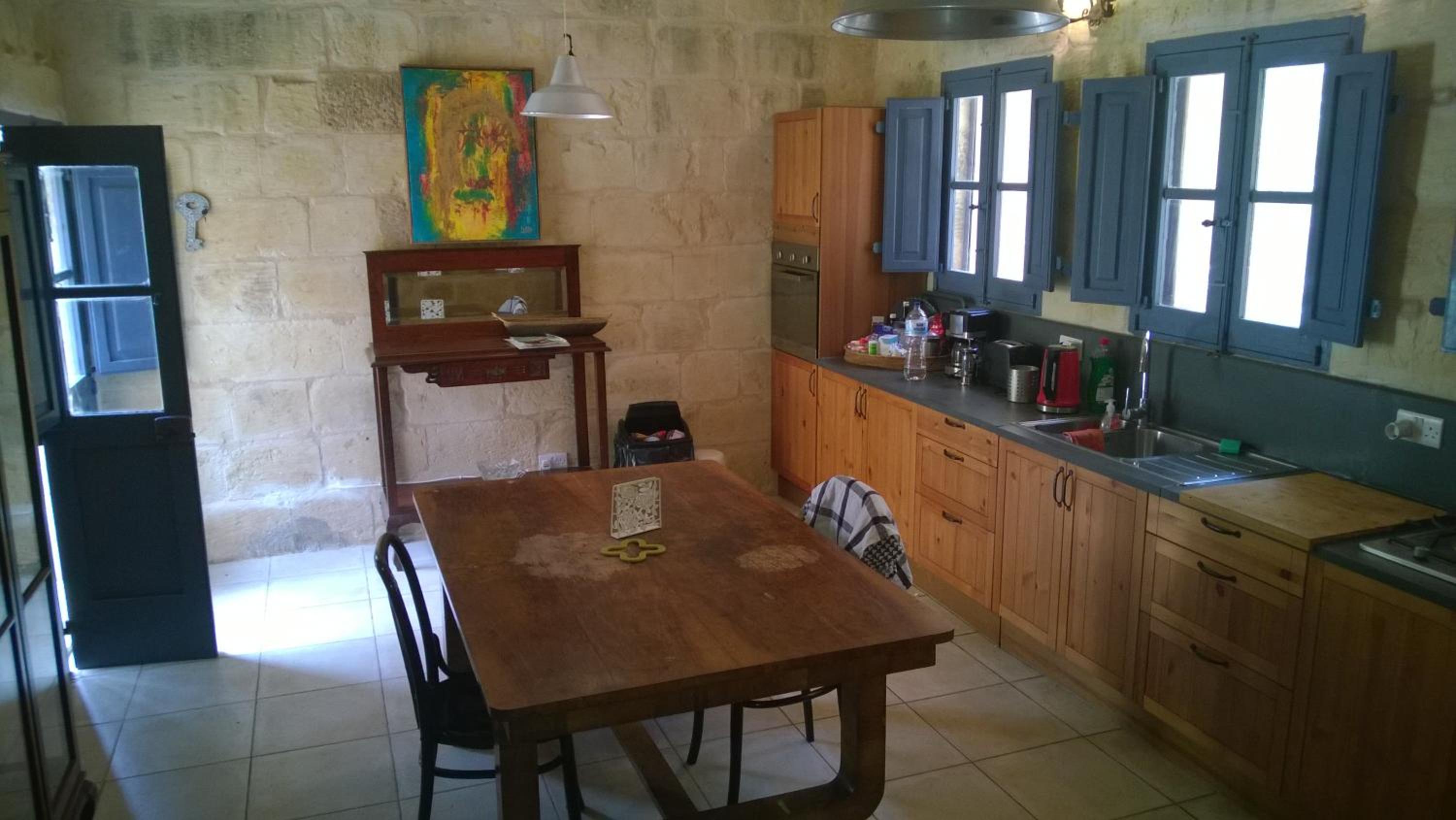 Deluxe Queen Suite - Photo 27