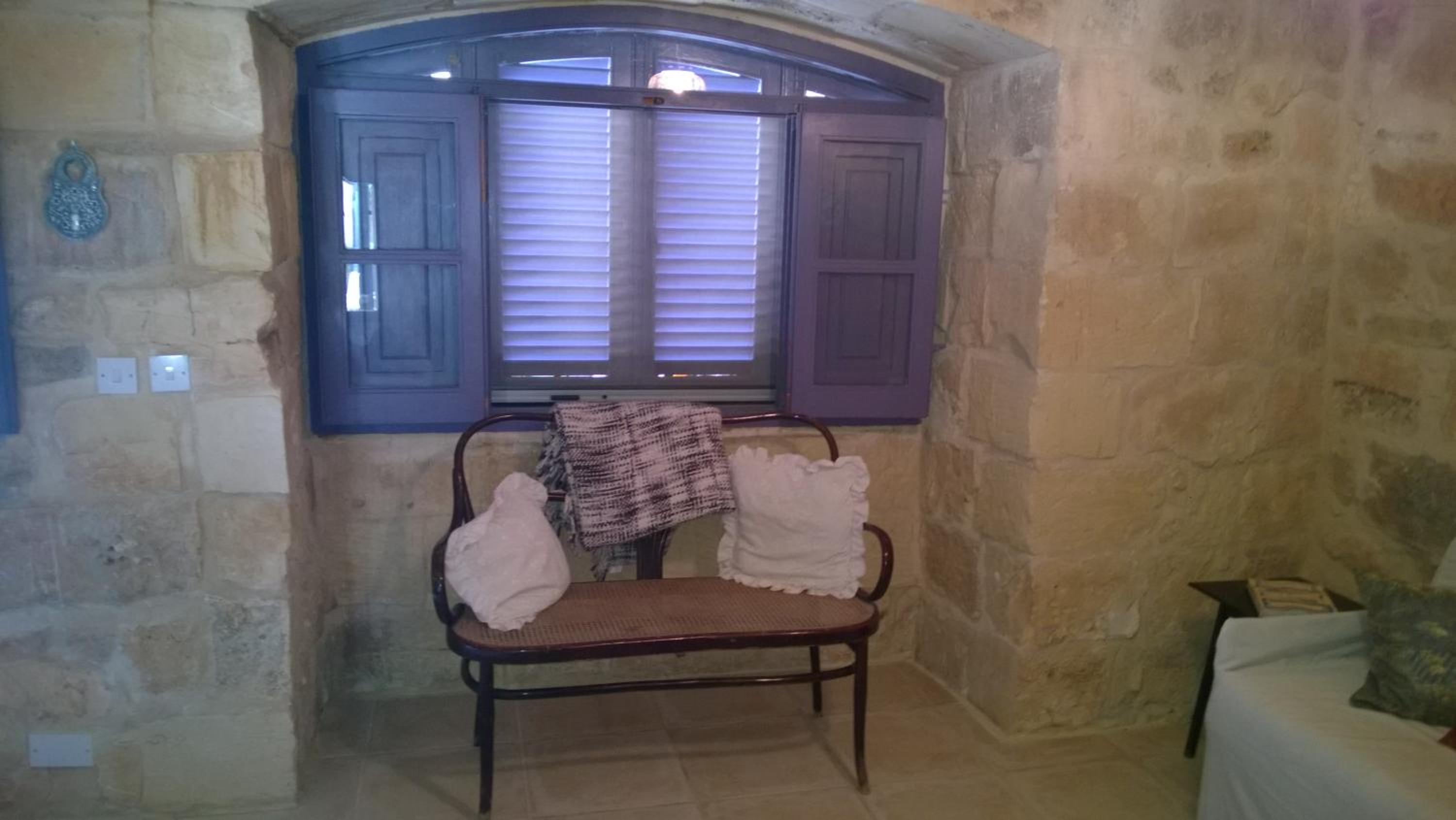 Deluxe Junior Suite - Photo 8