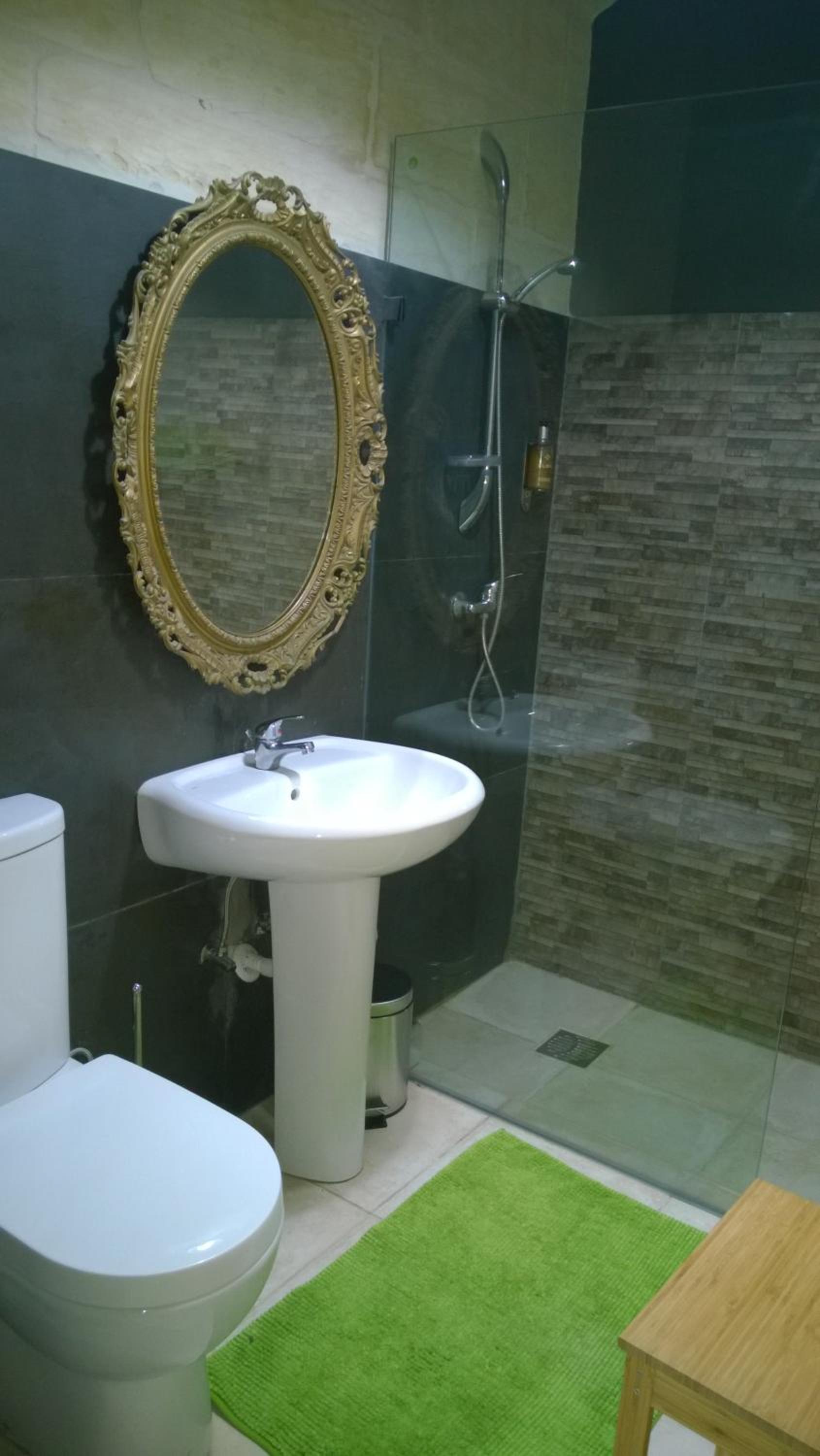 Deluxe Junior Suite - Photo 10