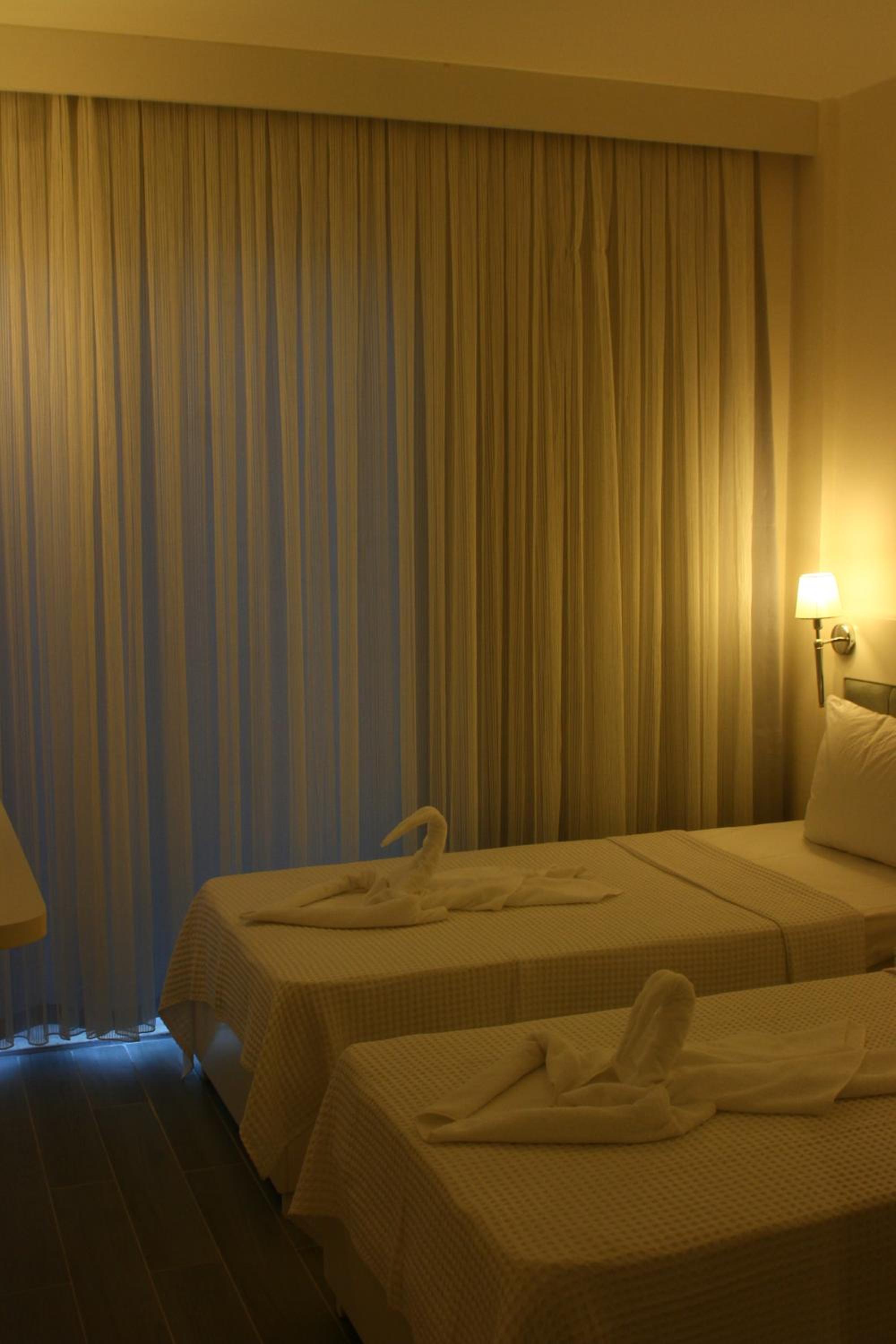 Superior Twin Room - Photo 1
