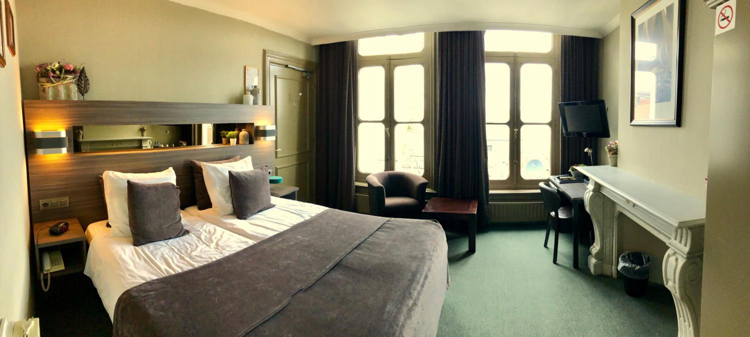 Superior King Room photo 2