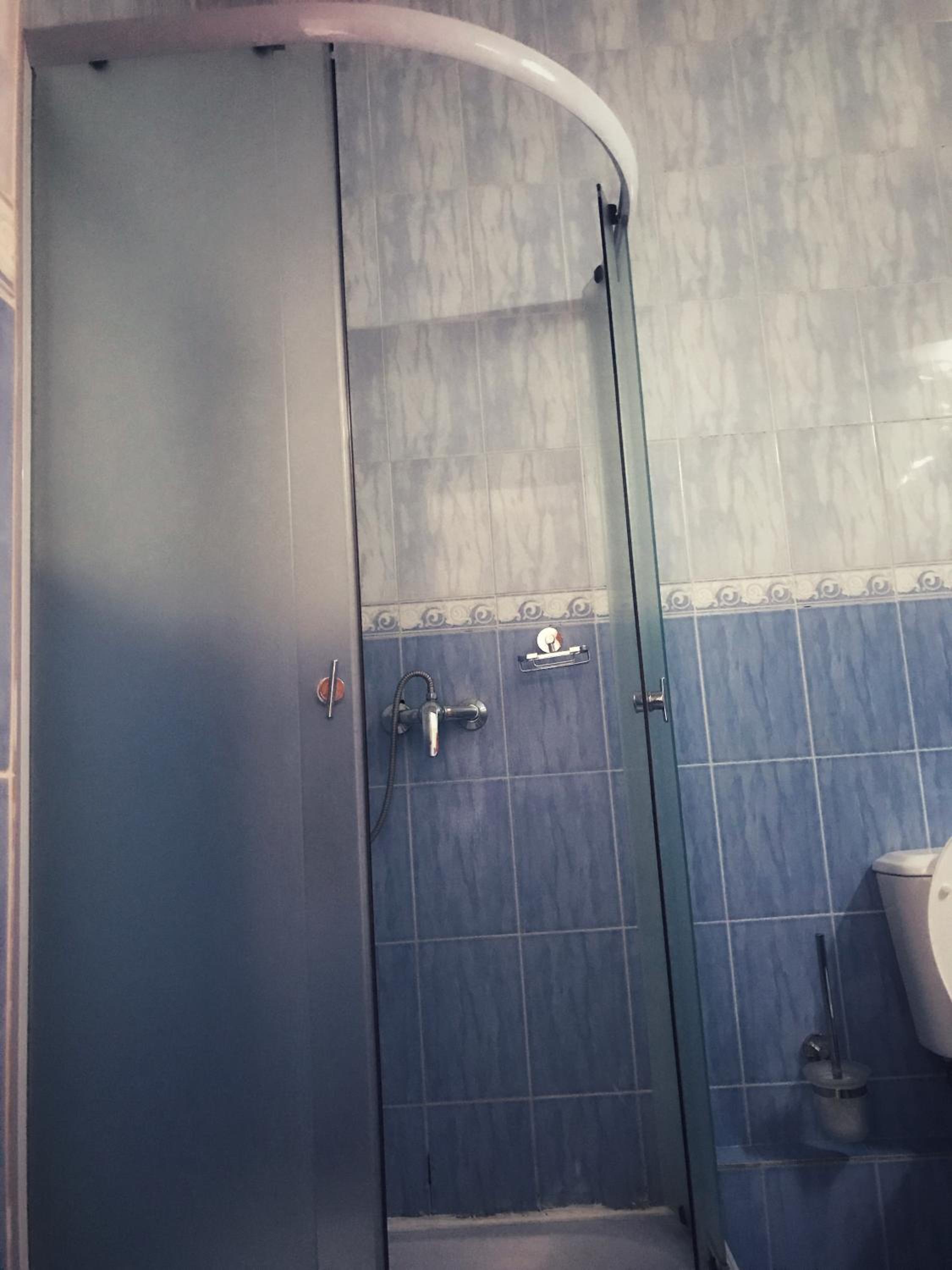 Twin Room with Shower photo 3