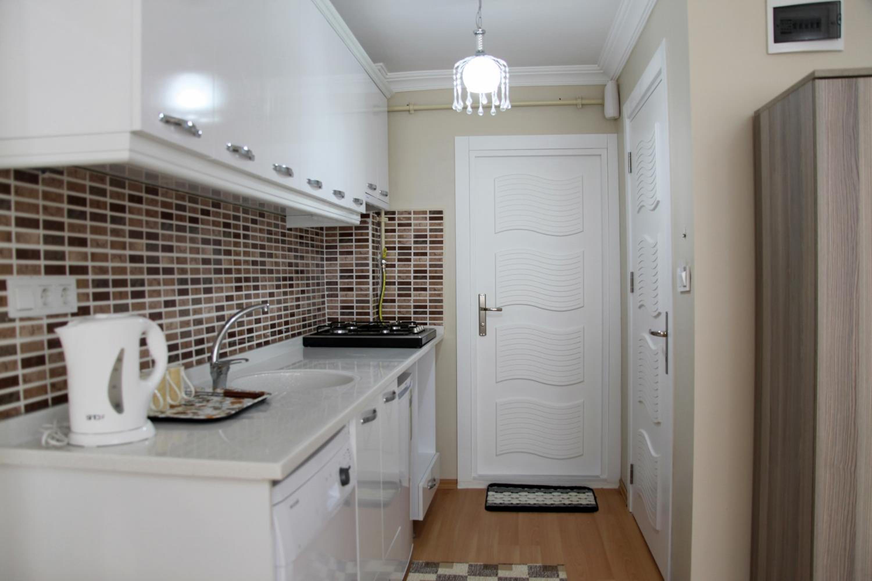 Basic Triple Room photo 3