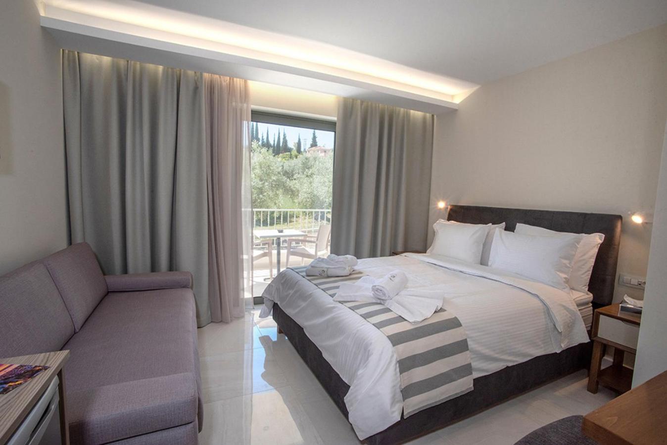 Triple Room with Balcony