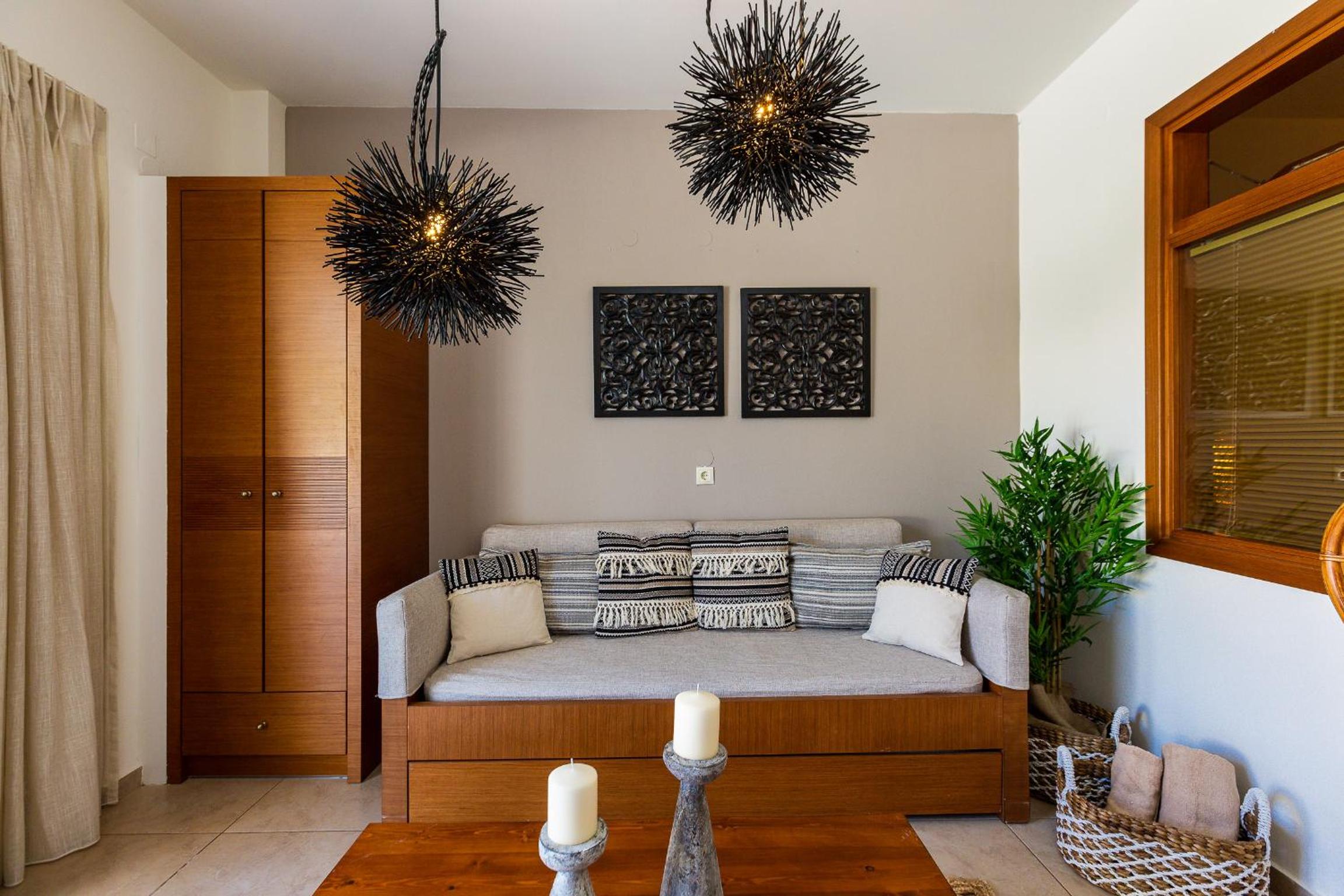 Superior Room with Garden View - Photo 9