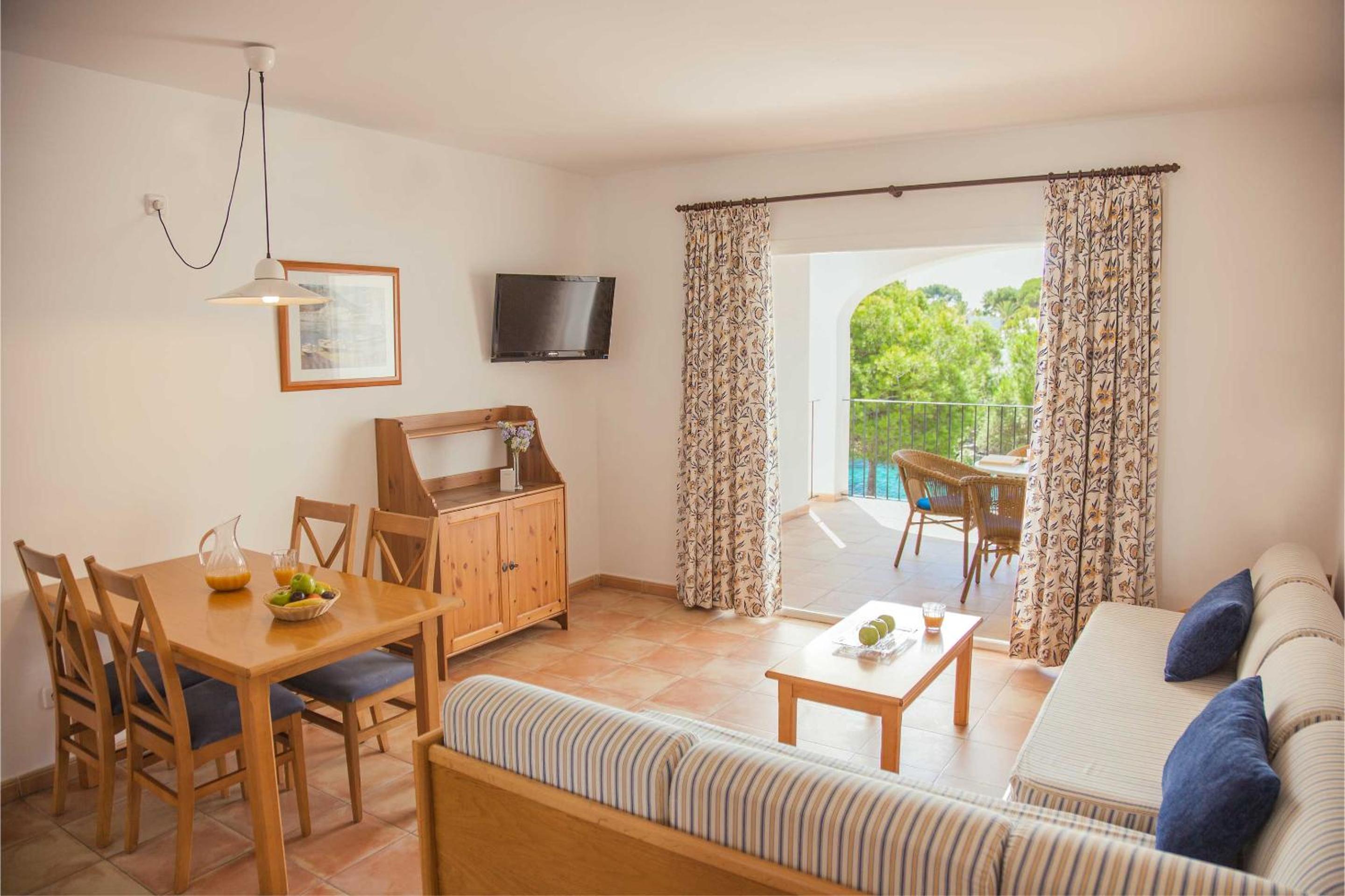 Villa de Dos Dormitorios con Vista al Mar (4 Adultos + 2 Niños)