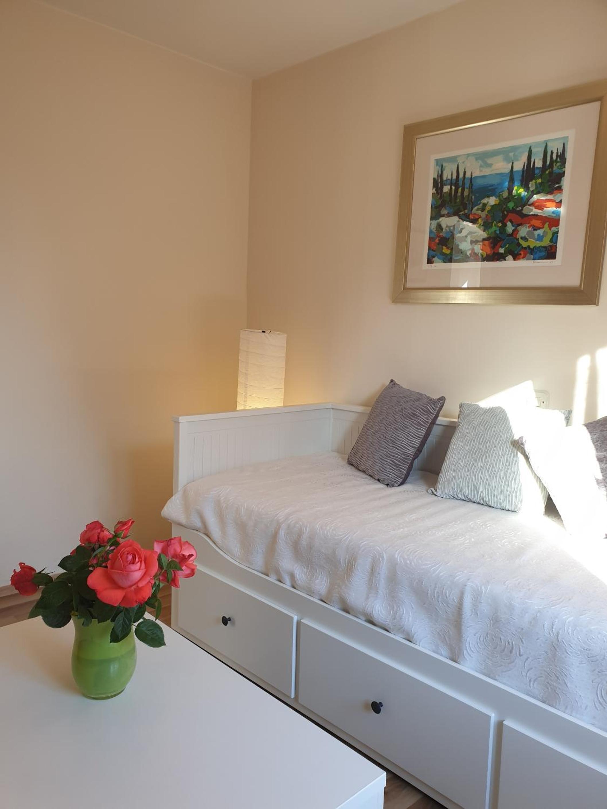 Studio Apartment photo 1
