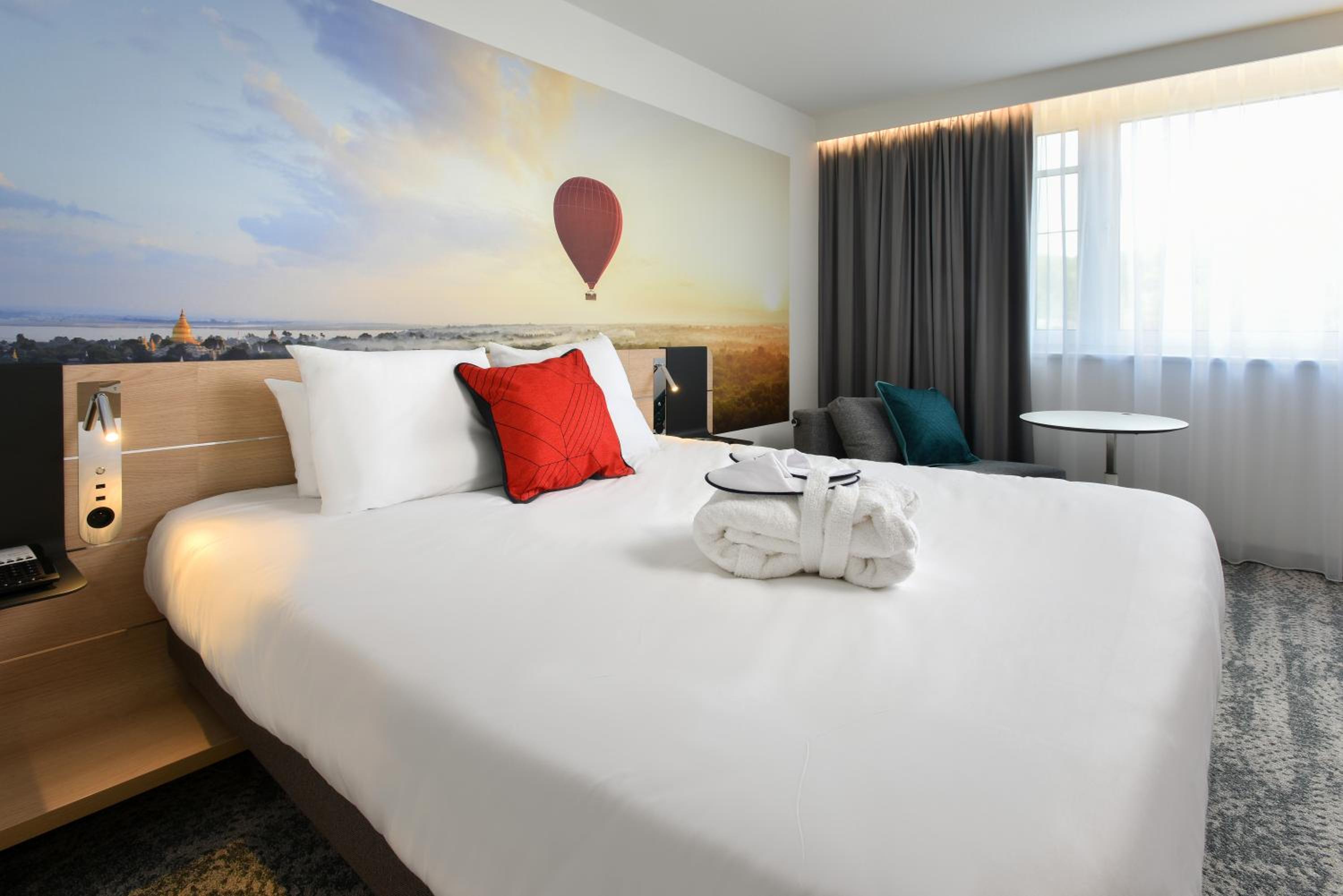 Executive Room with One Double Bed and One Single Sofa Bed  - Photo 10