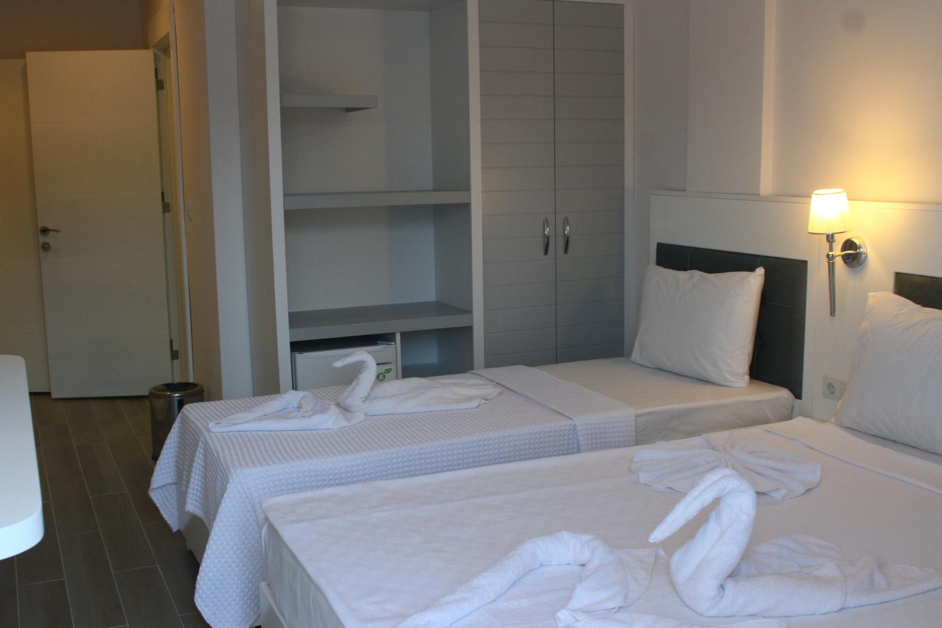 Family Room - Photo 1