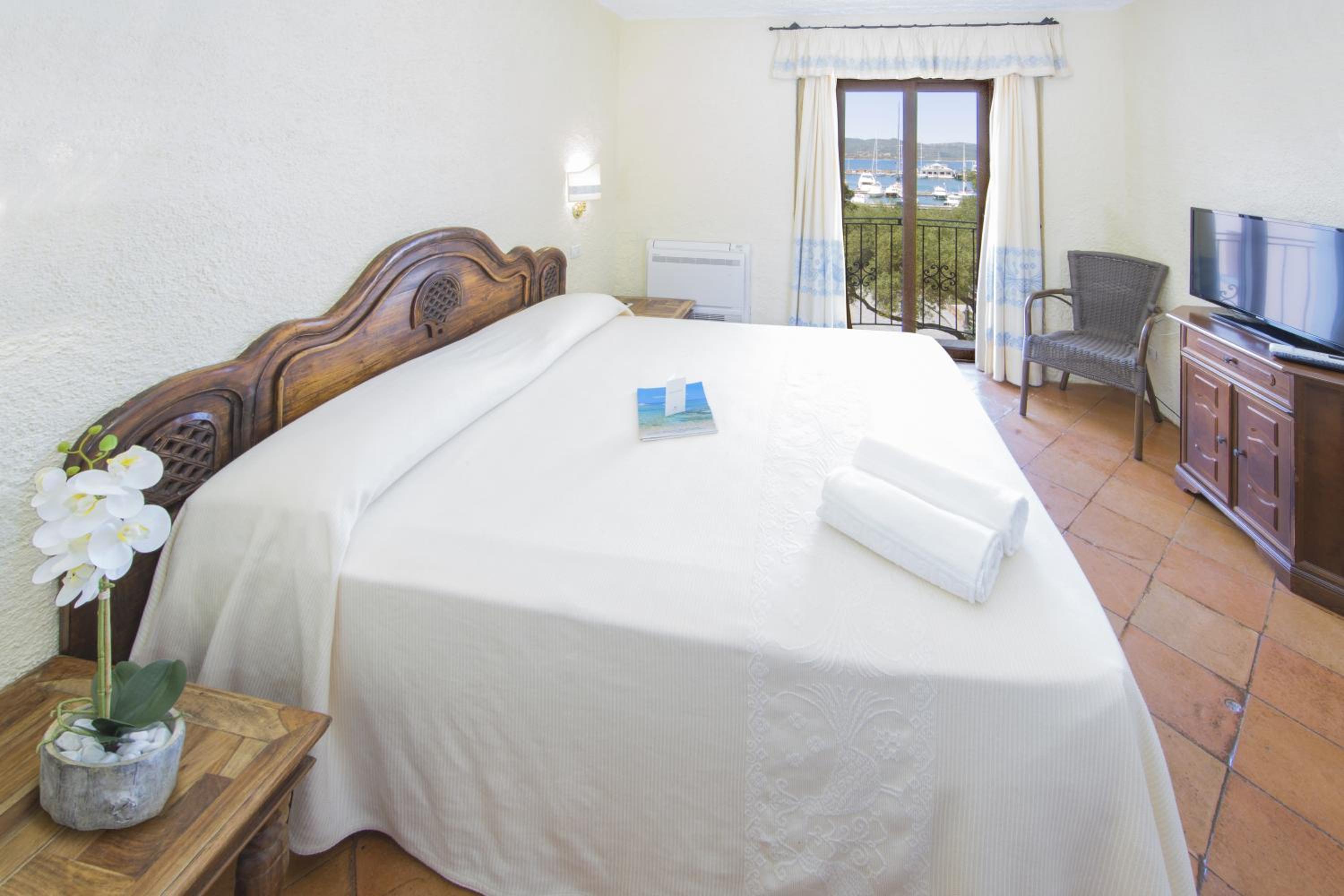 Double or Twin Room - Photo 2