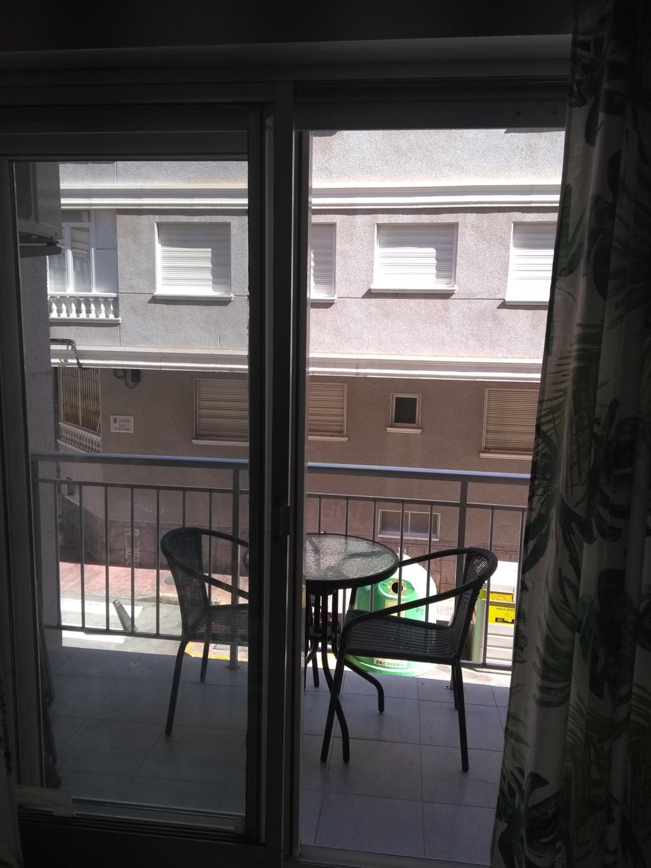 Studio Apartment - Photo 16