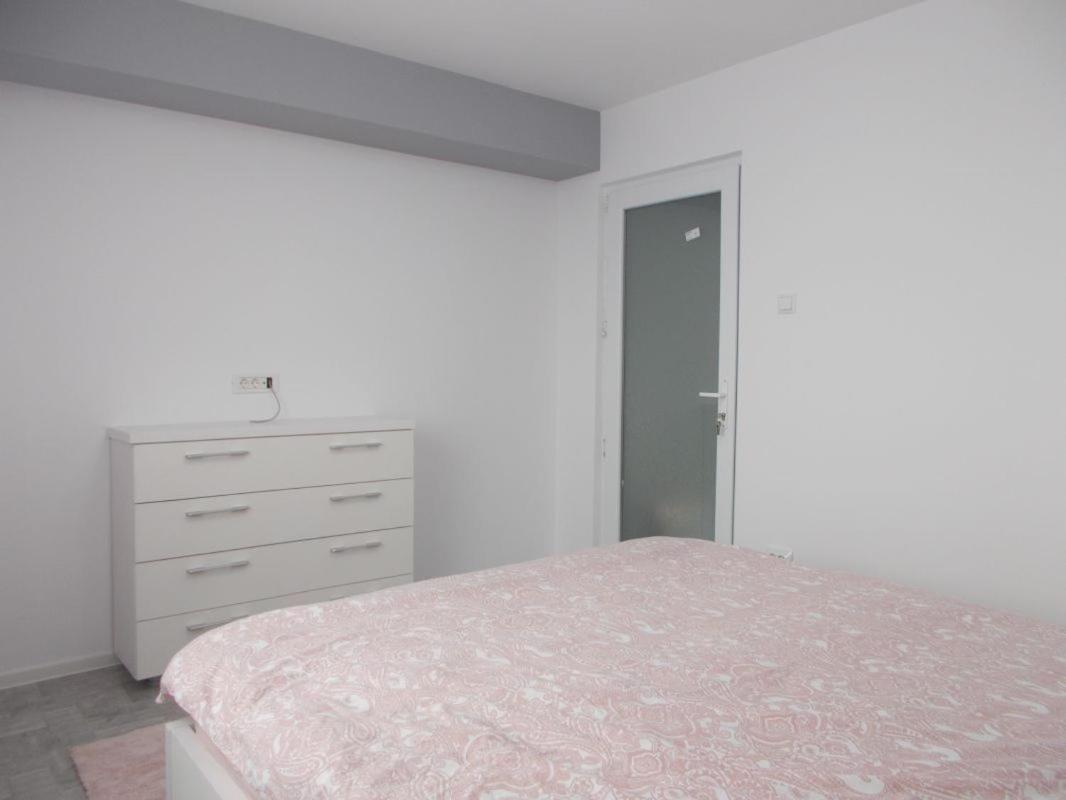 Apartment with Mountain View photo 1