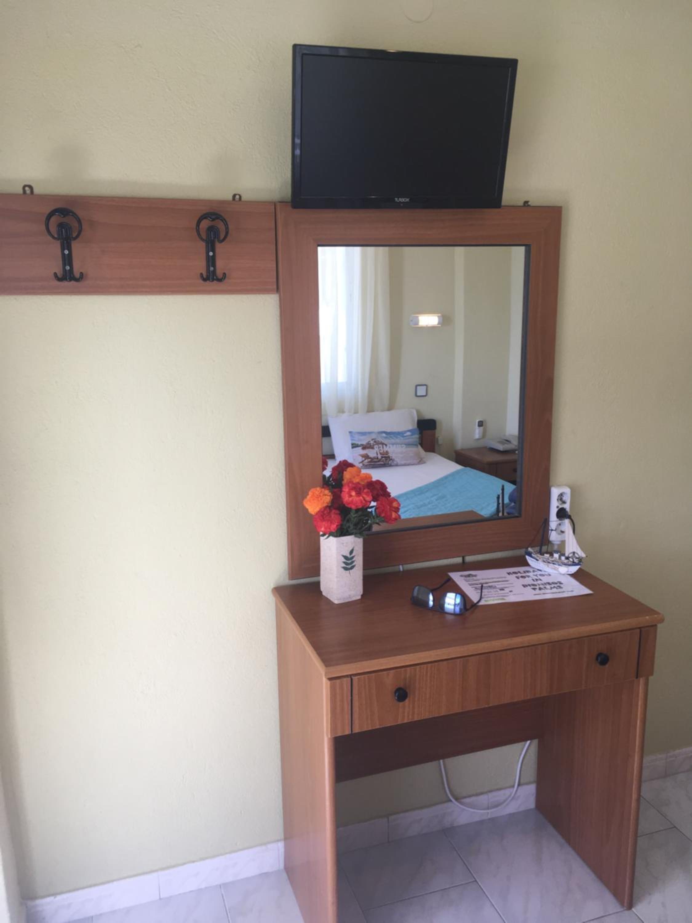 Studio Apartment with Sea View - Photo 5