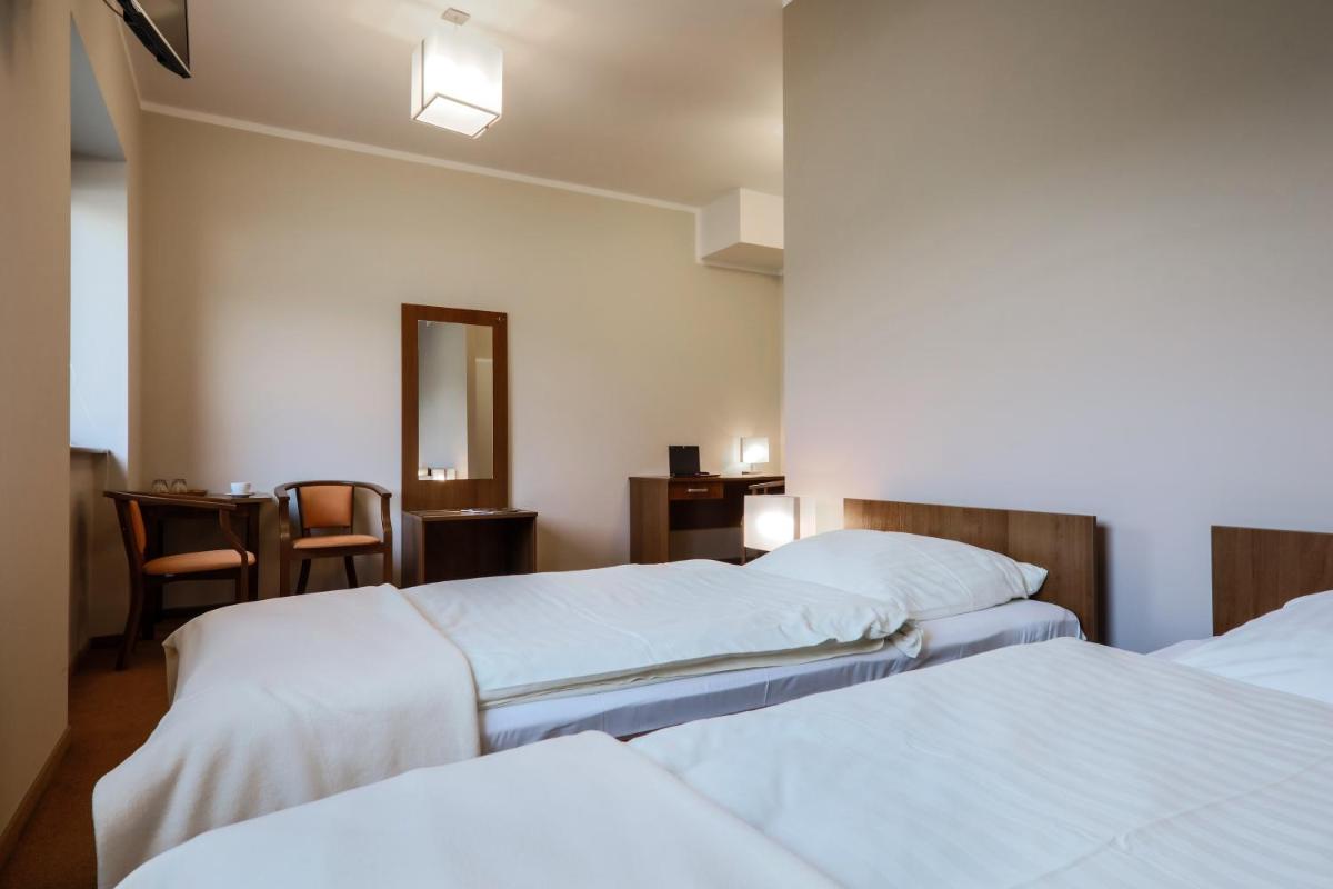 Double Room with Private Bathroom photo 1