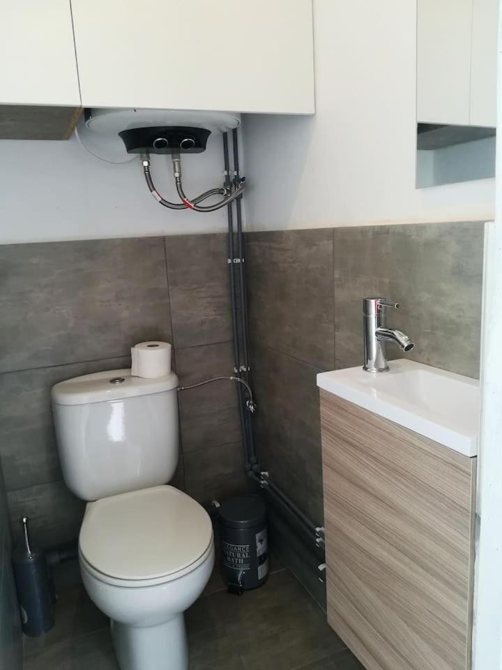 Two-Bedroom Apartment photo 2