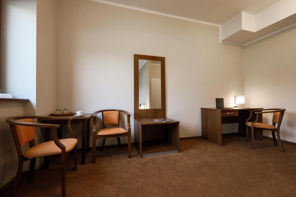 Double Room with Private Bathroom photo 2