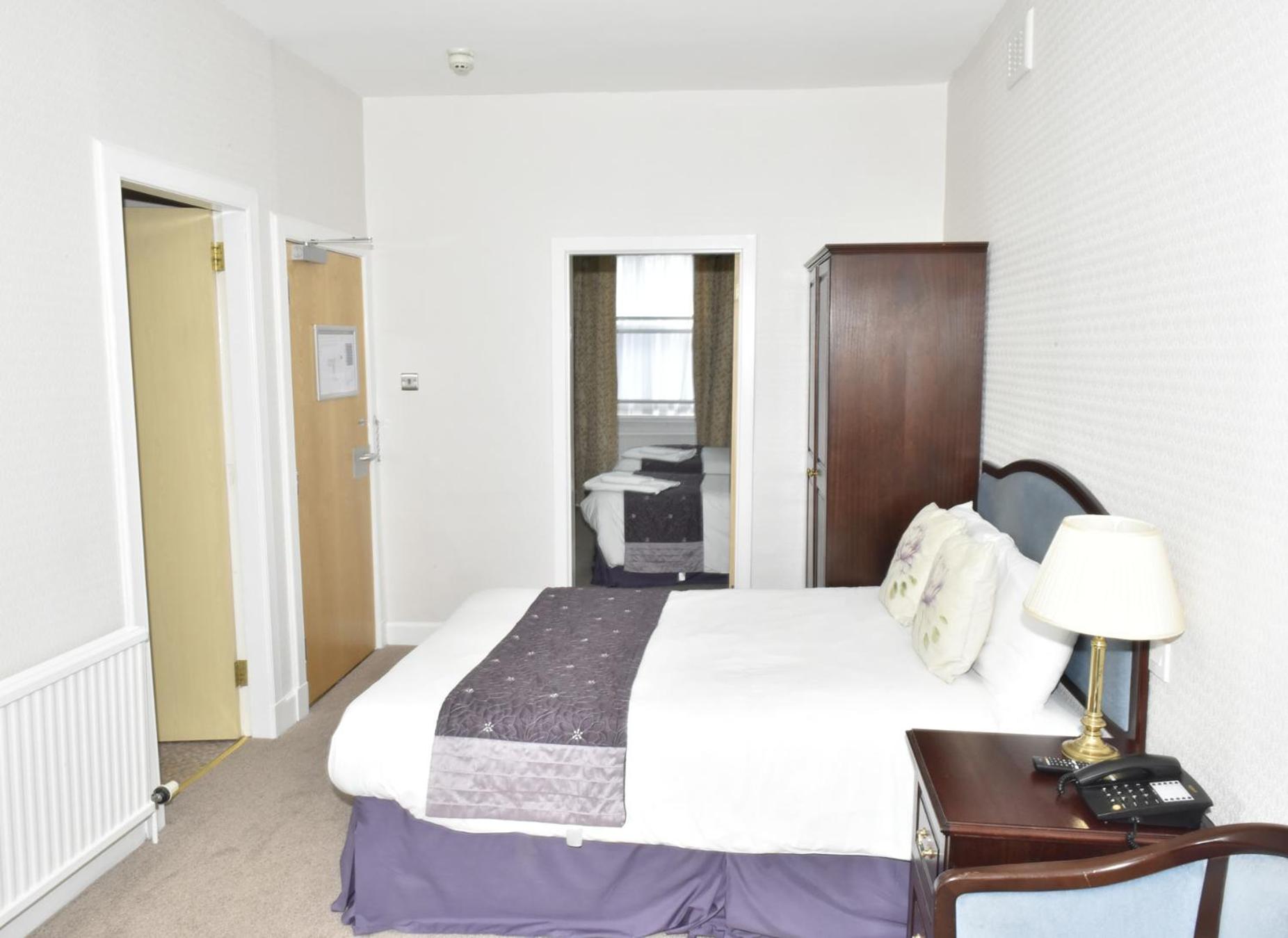 Family Two-Bedroom Suite photo 1