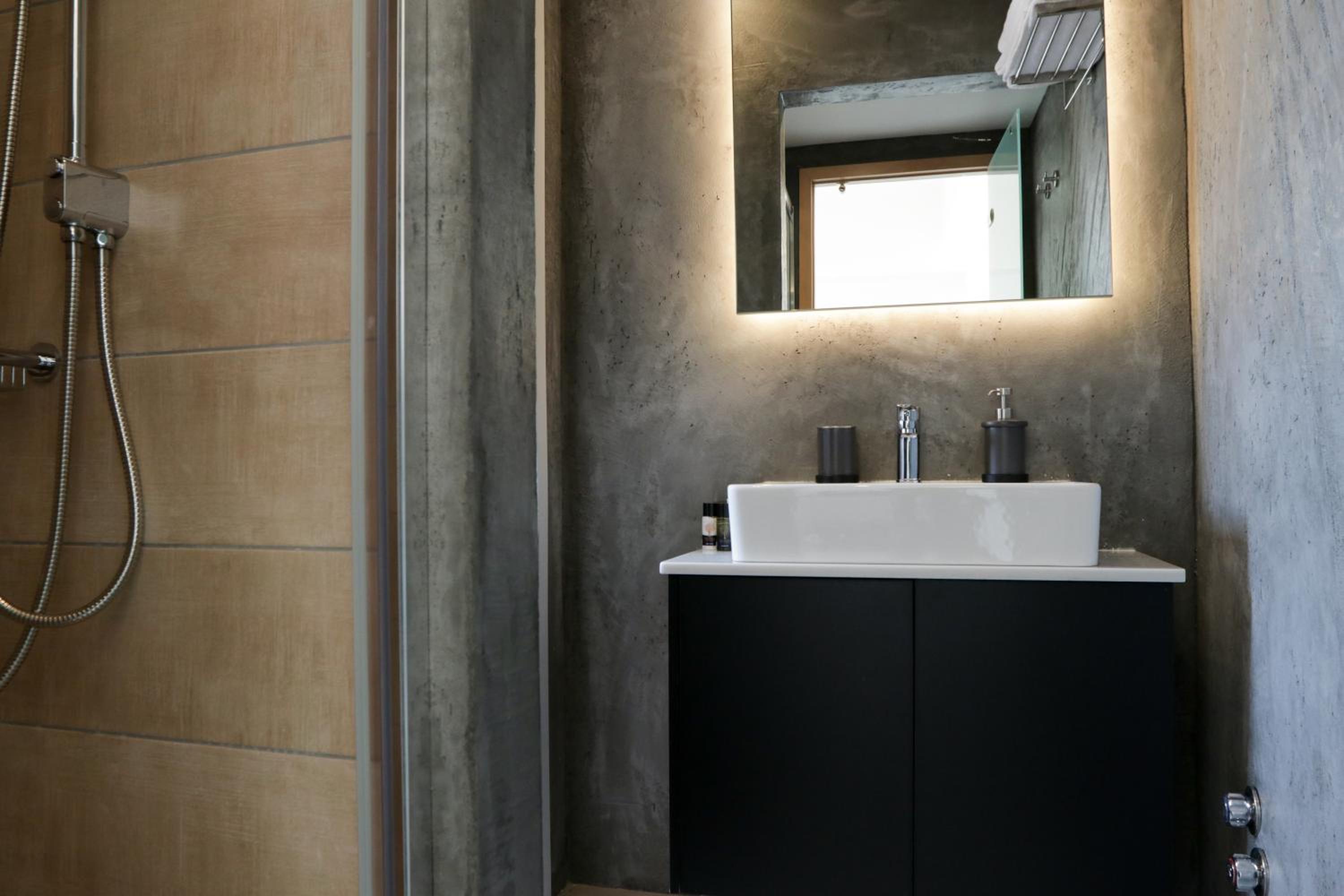 V36 Signature Suite photo 3