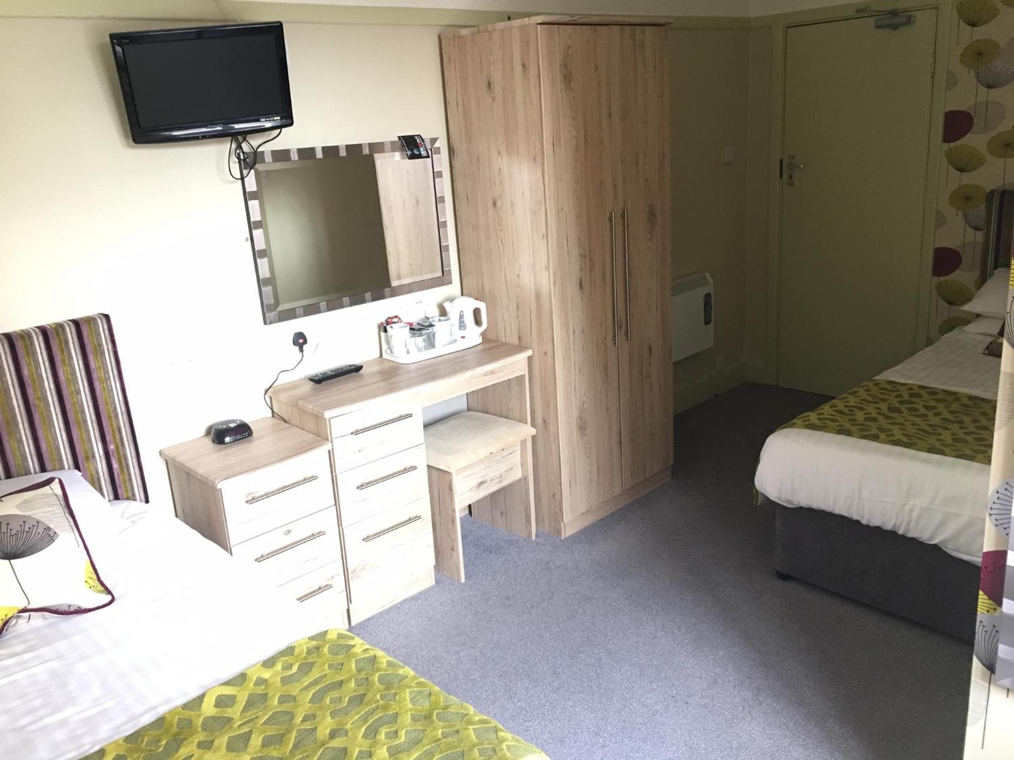 Standard Twin Room photo 3