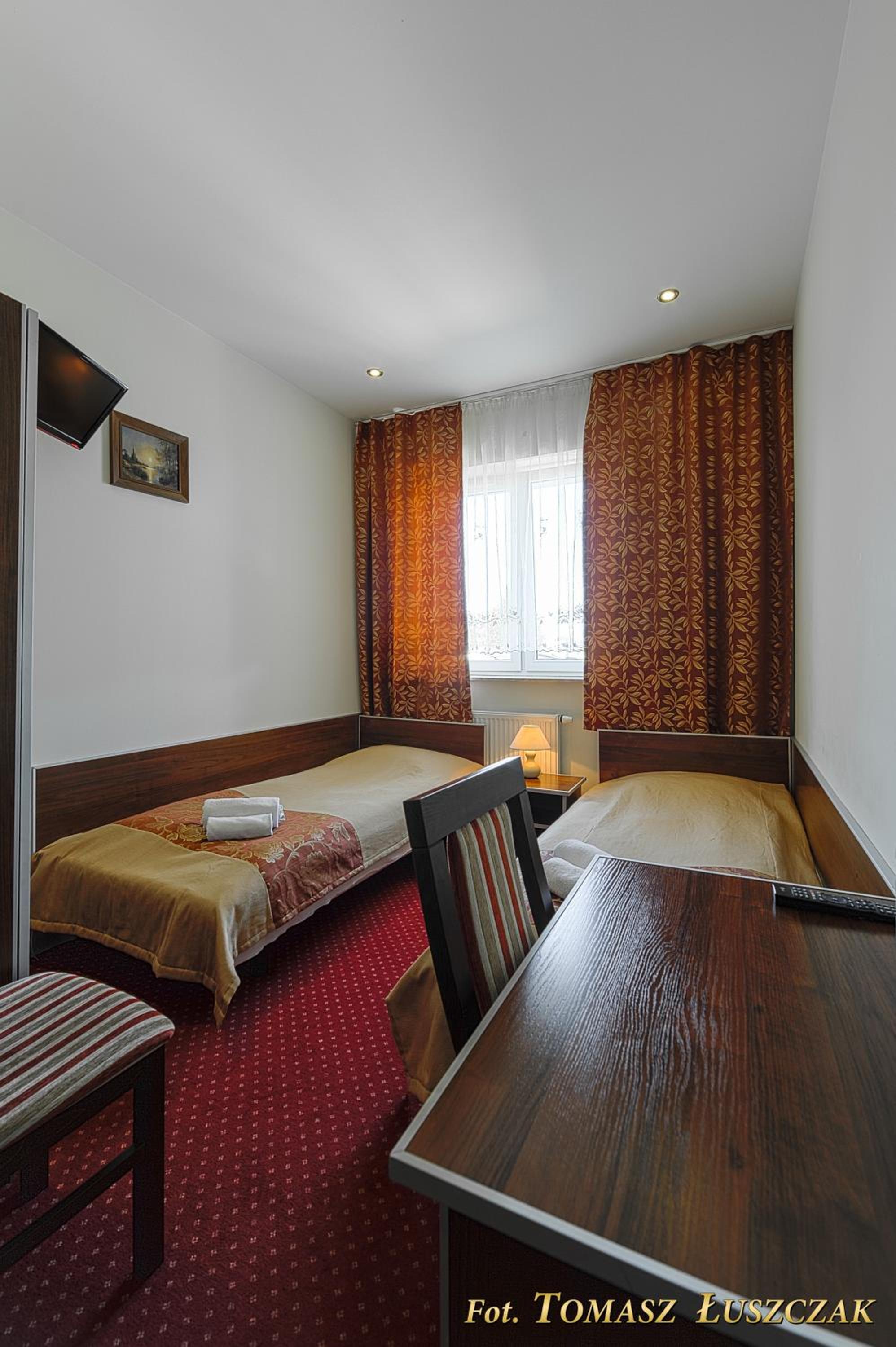 Economy Triple Room