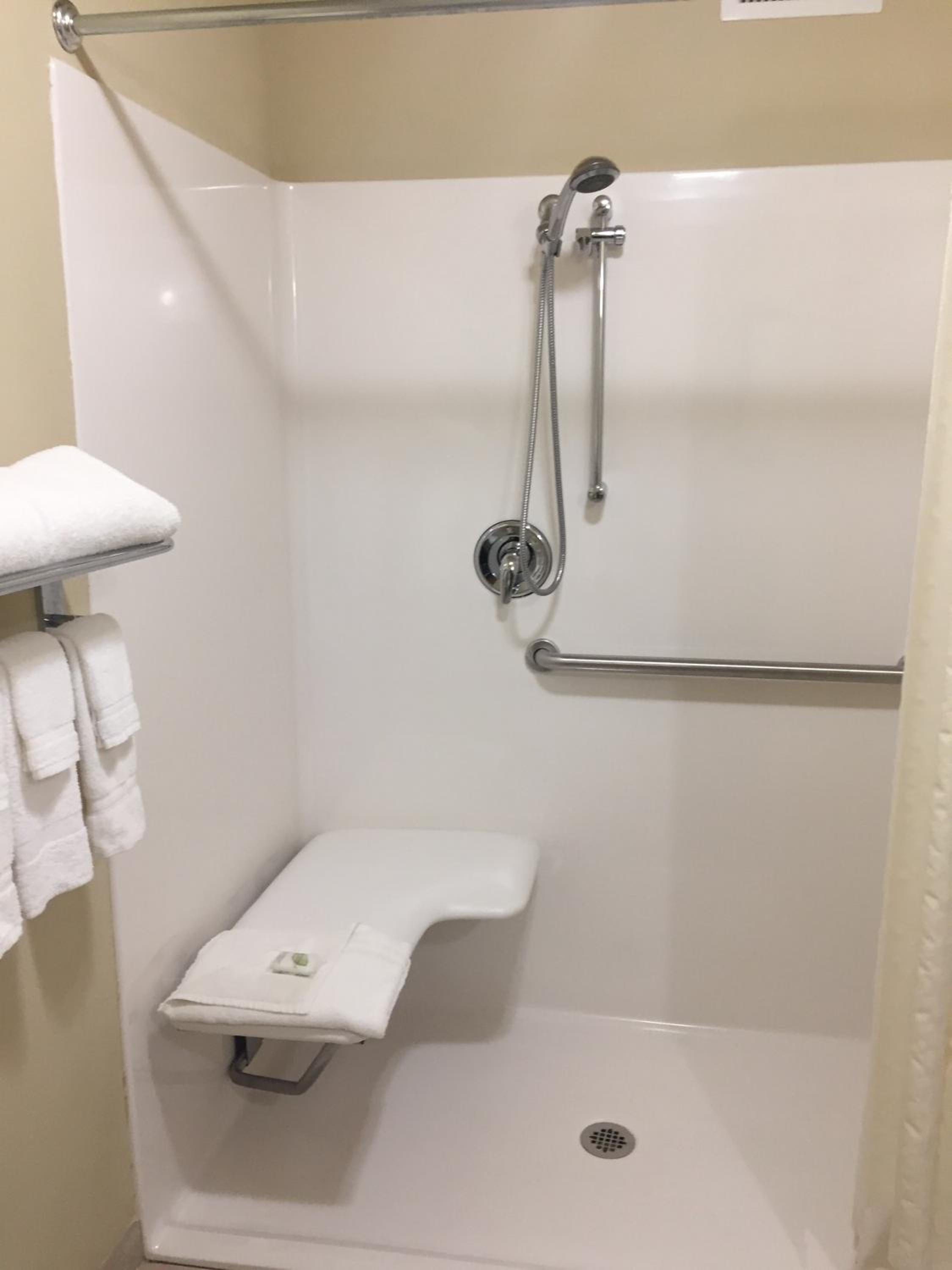 King Room - Disability Access - Photo 3