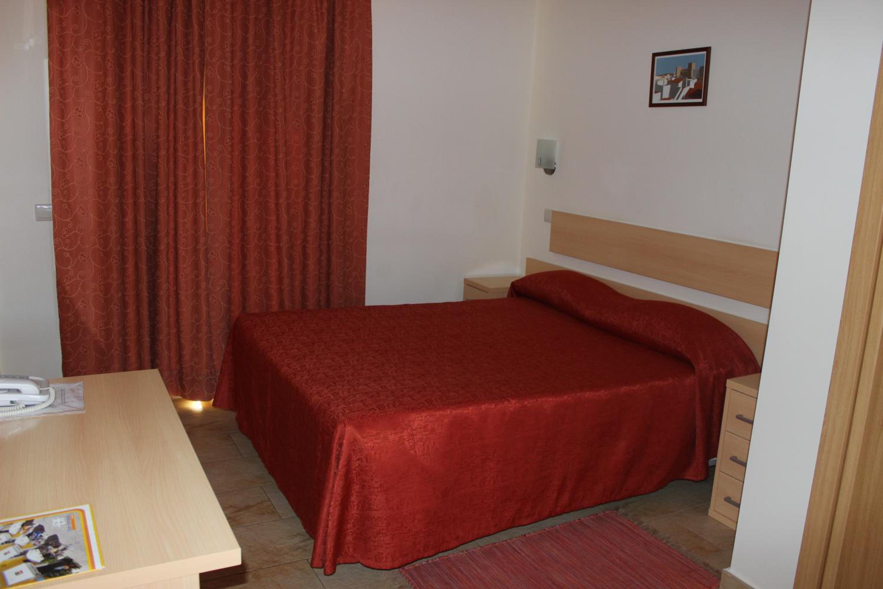 Double Room - Photo 2