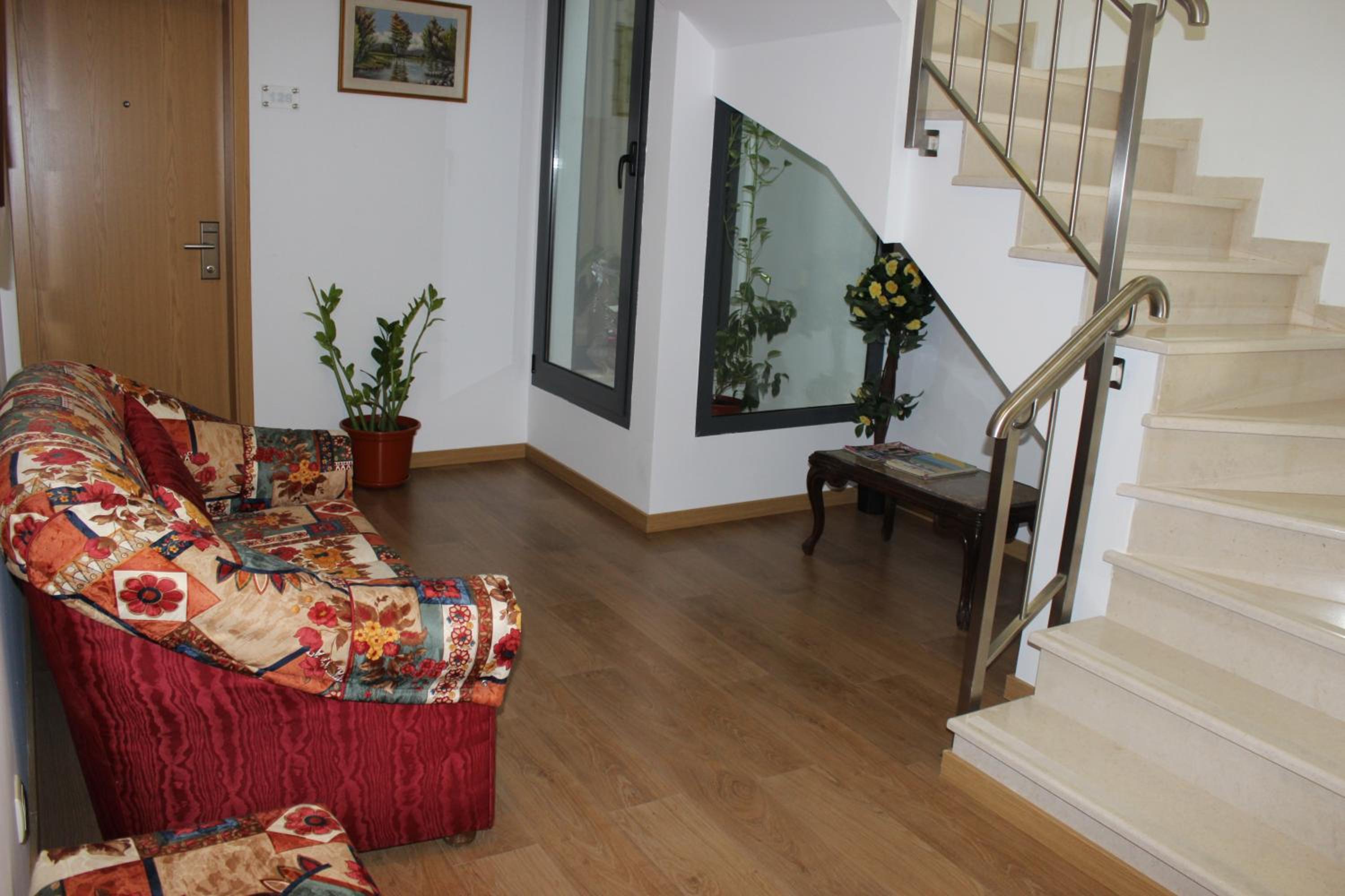 Triple Room - Photo 6