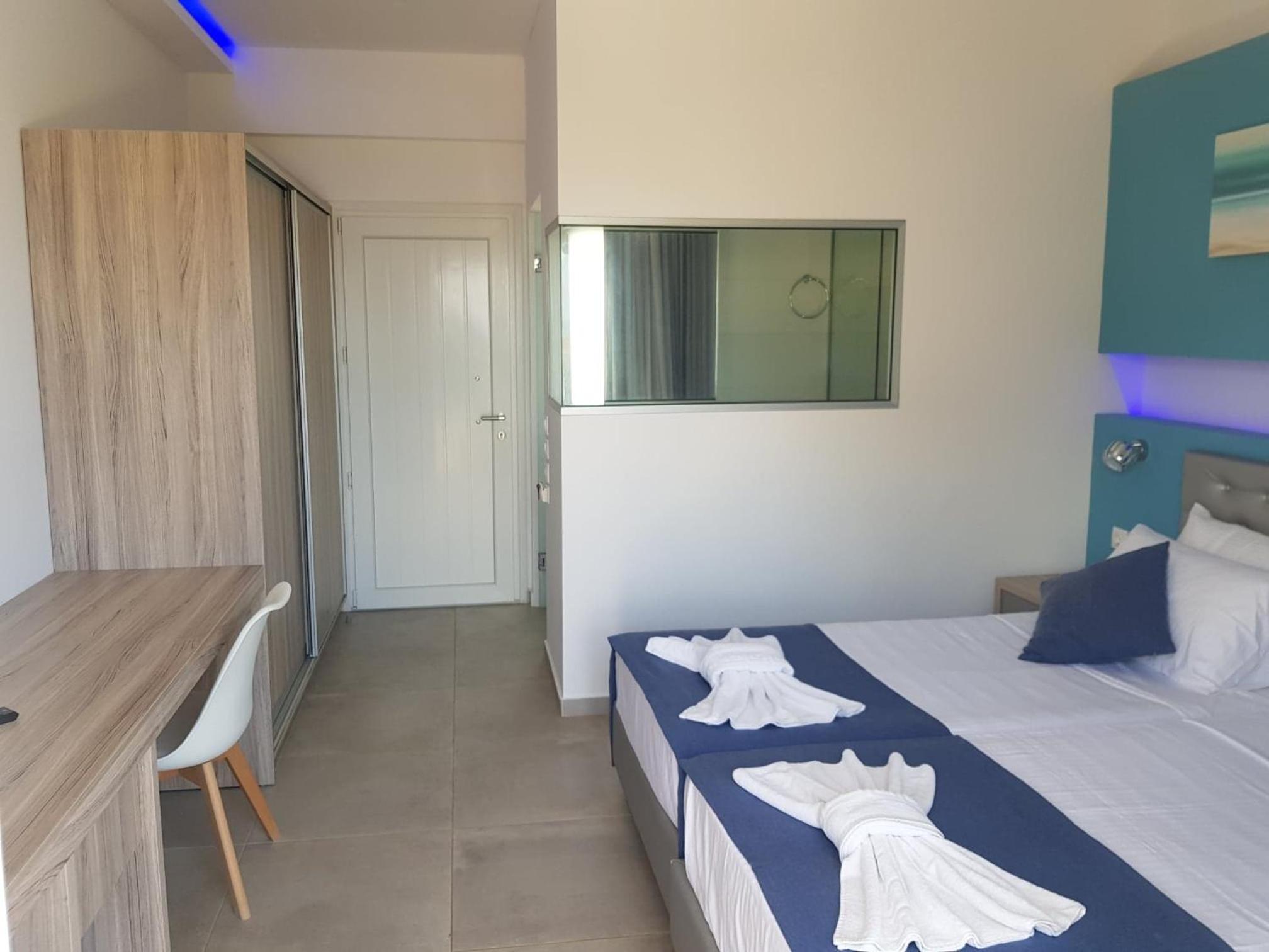 Deluxe Double Room with Sea View