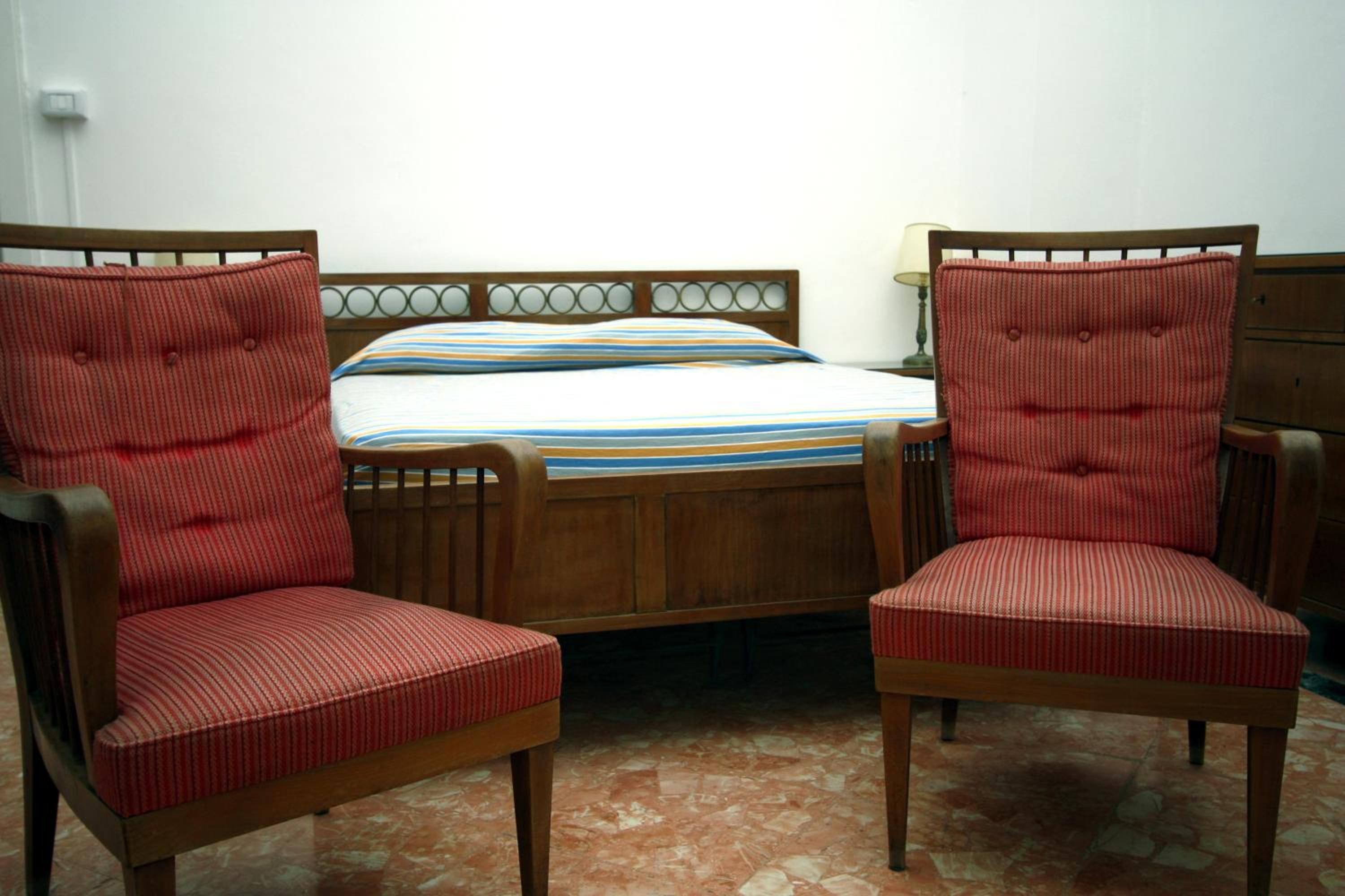 Apartment with Terrace - Photo 10