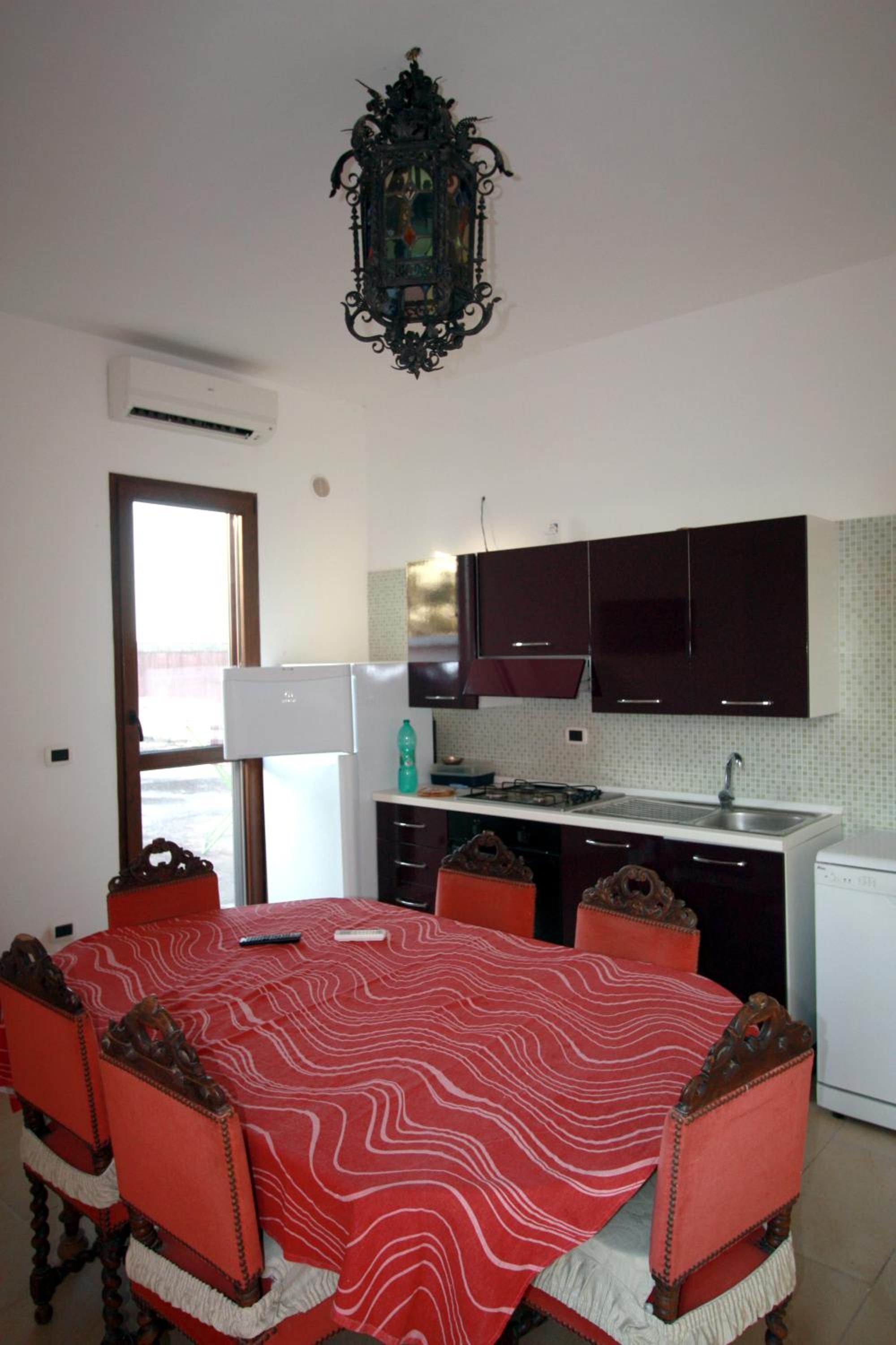 Apartment with Terrace - Photo 11